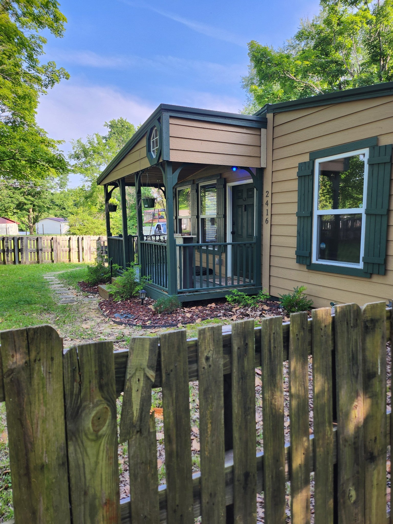 2416 Lee Dr — photo