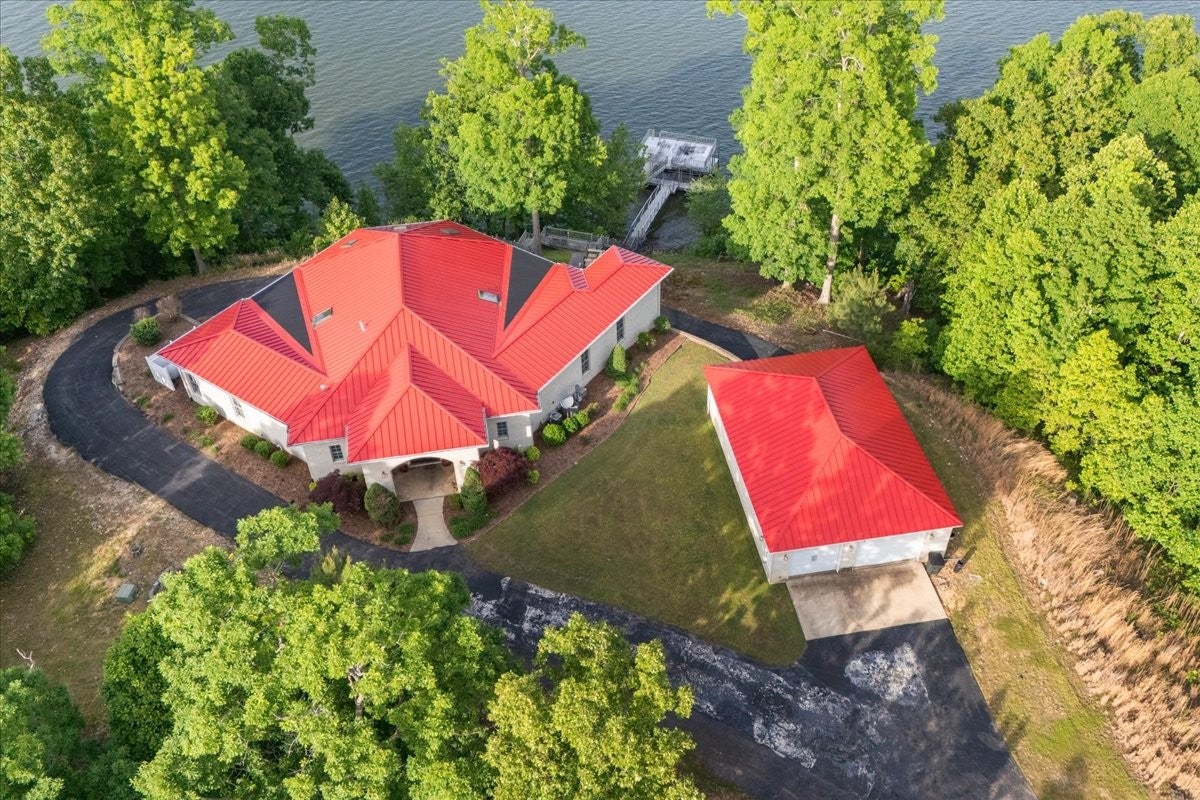 867 River Oaks Dr — photo