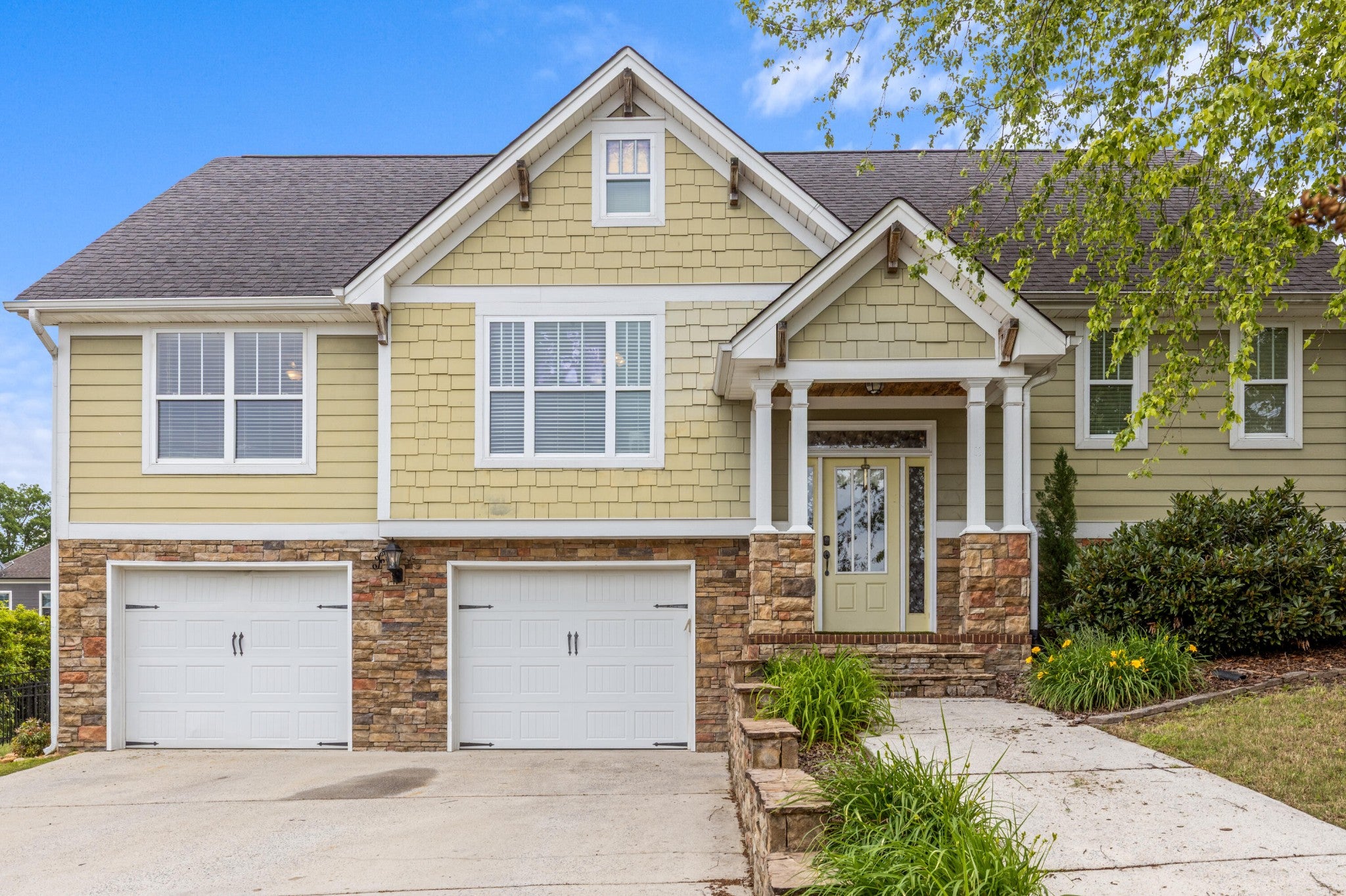 27 Running Oak Drive — photo