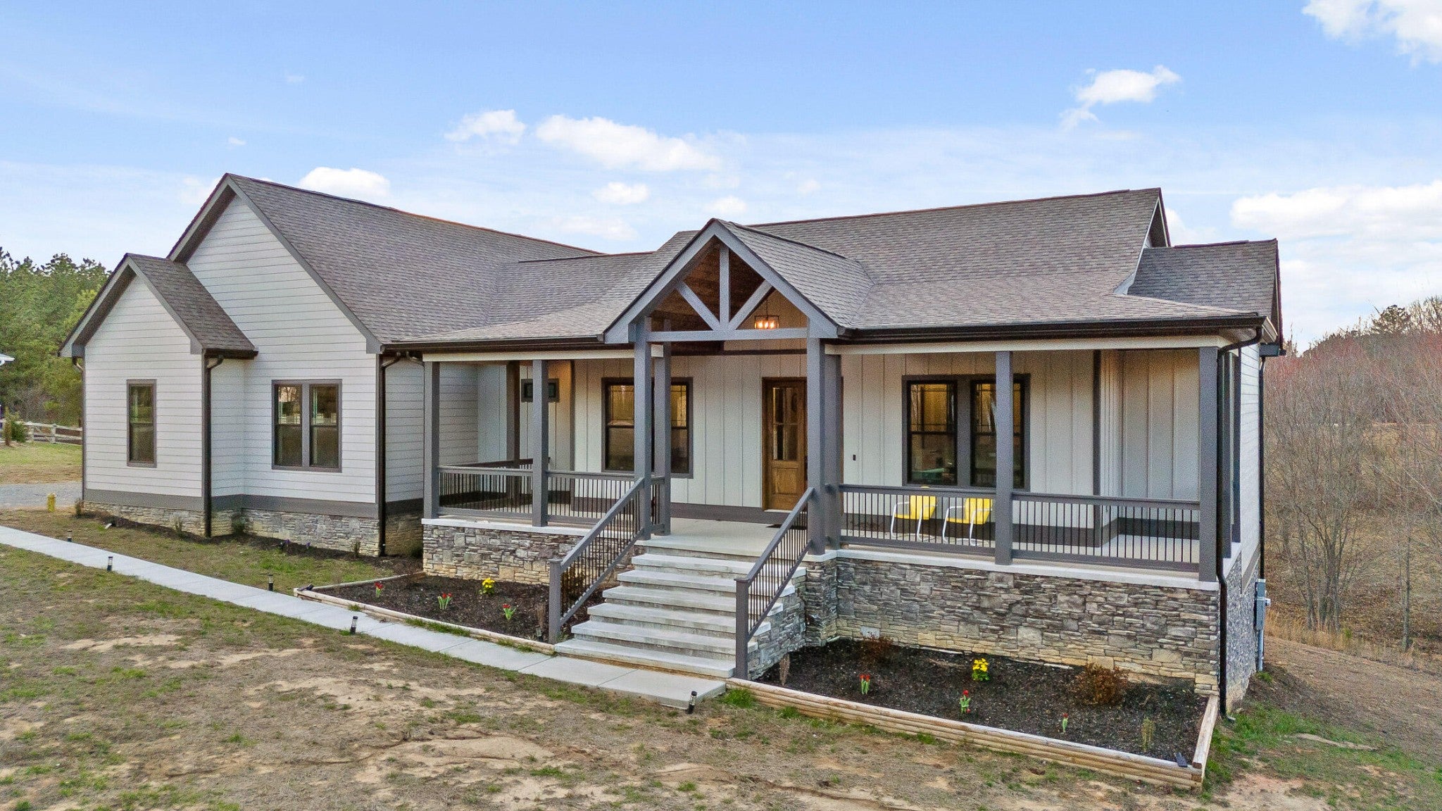 2323 River Bluffs Drive — photo