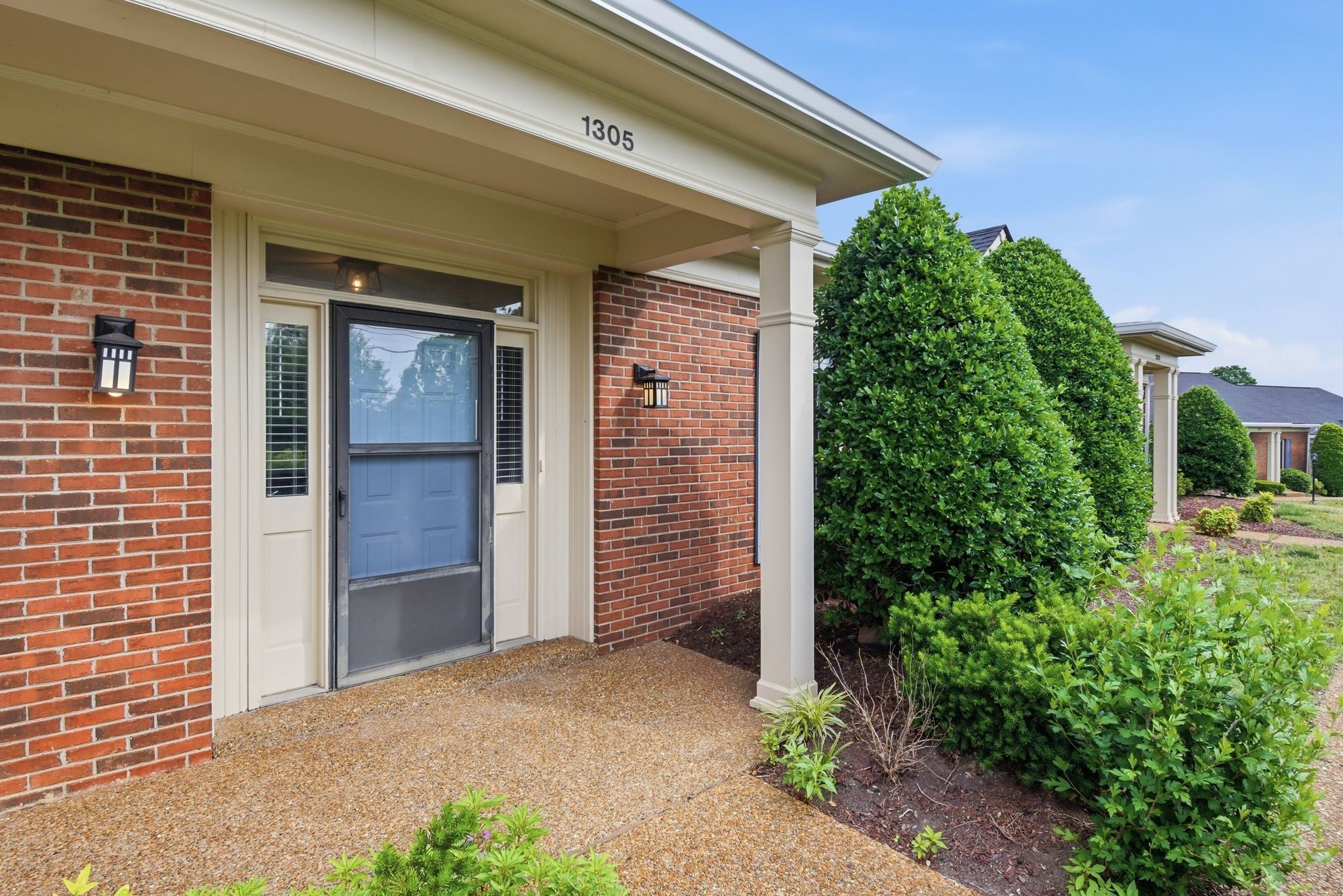 1305 Brentwood Pt — photo