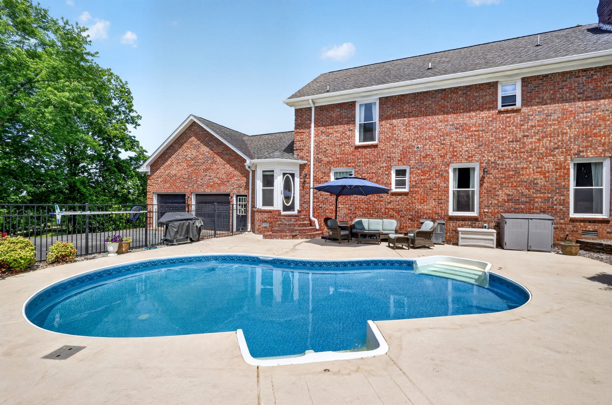 1103 Gleaves Glen Dr — photo