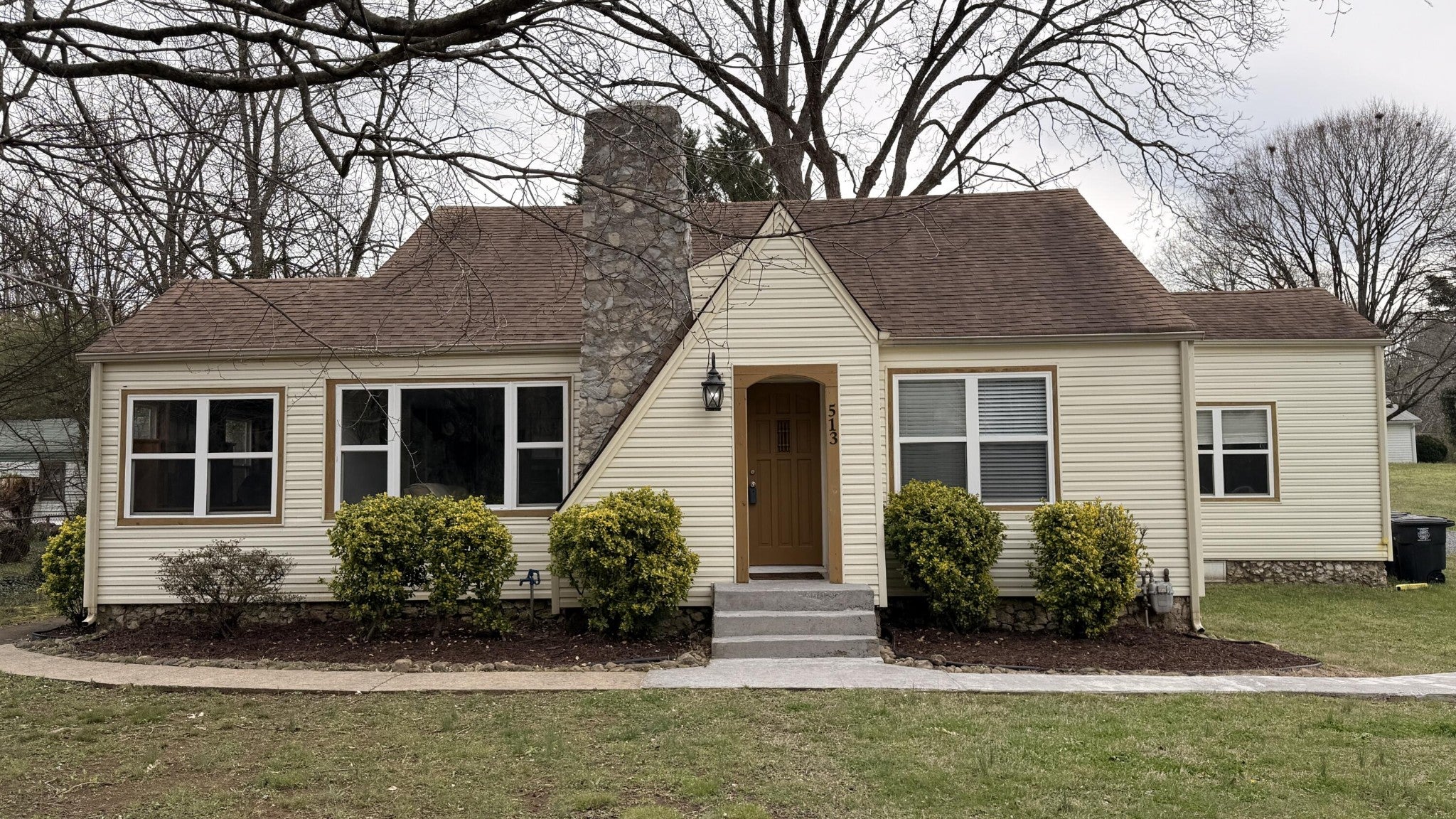 513 Oak Street — photo