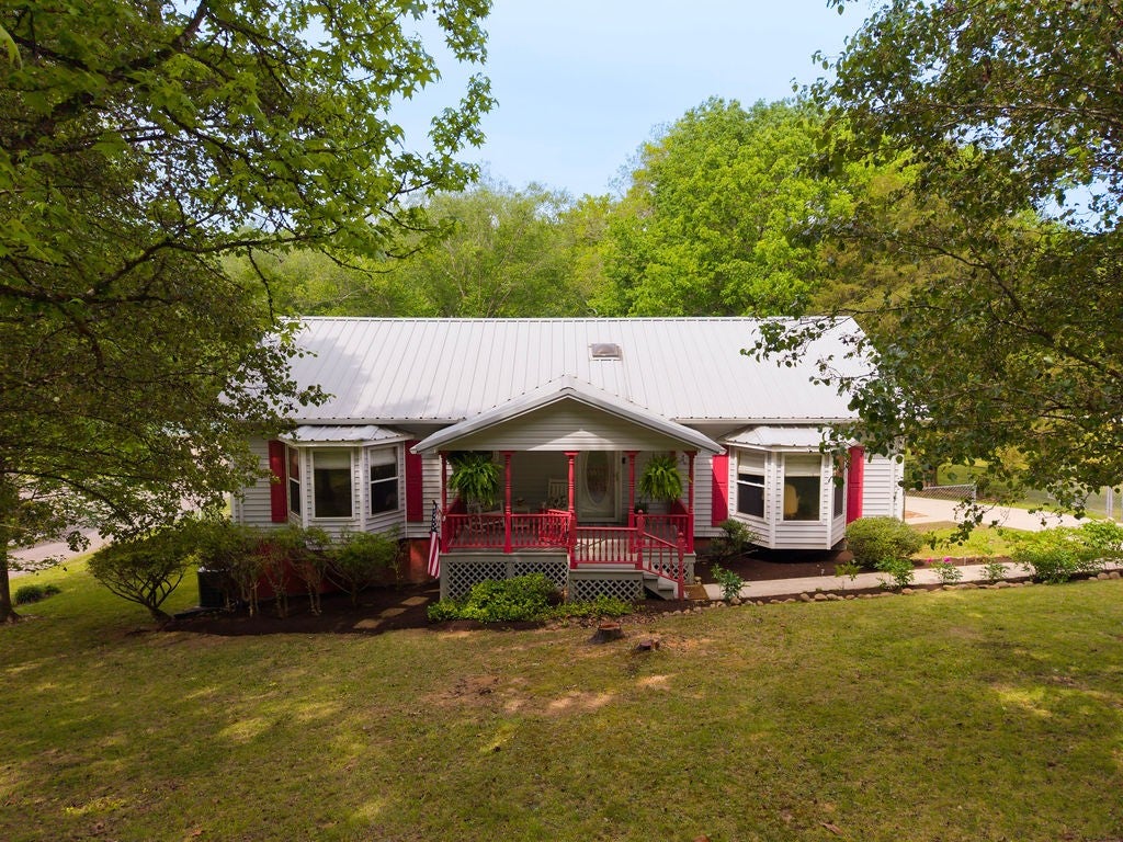 263 River Oaks Drive — photo