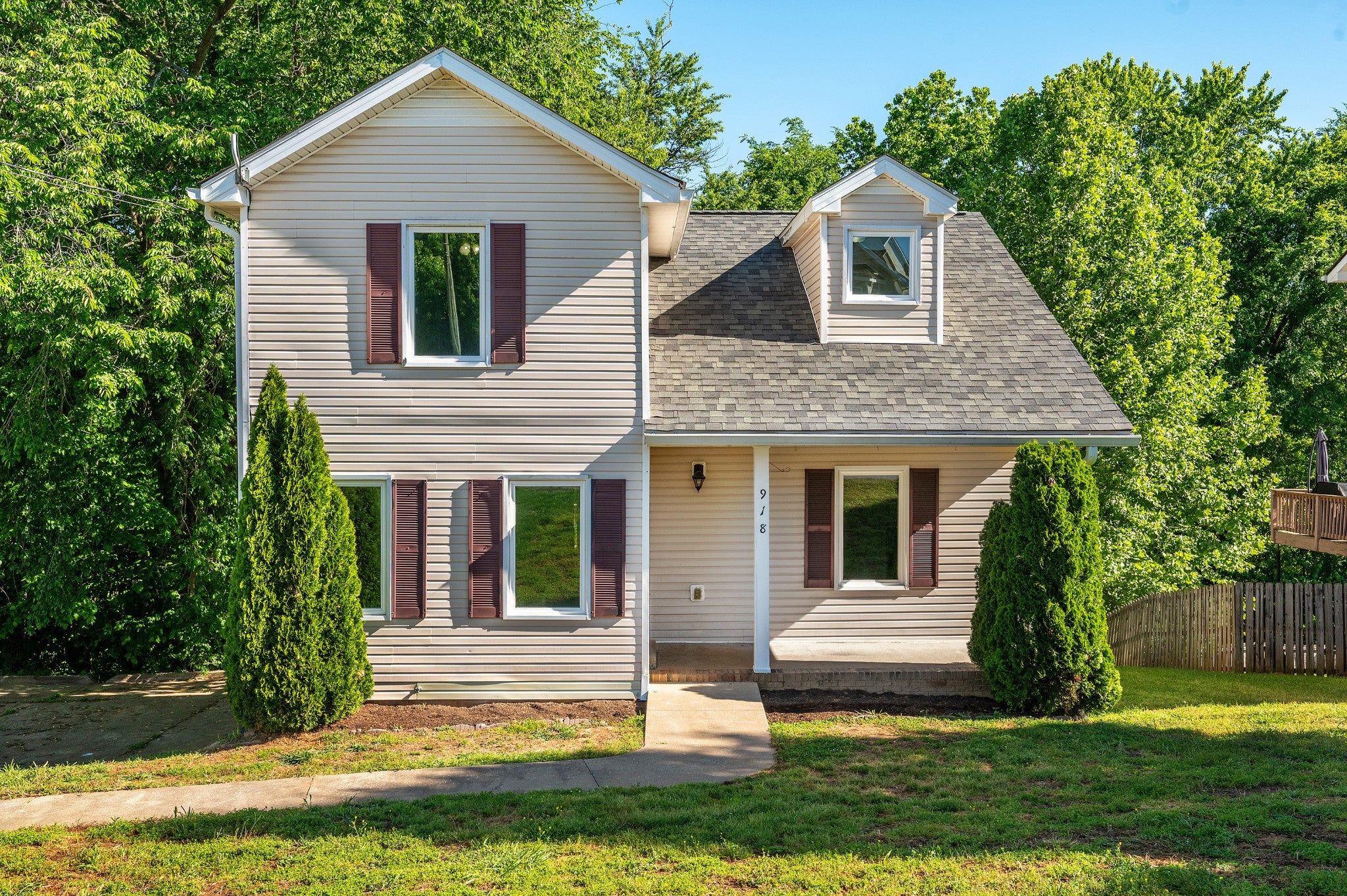 918 Hedge Apple Dr — photo