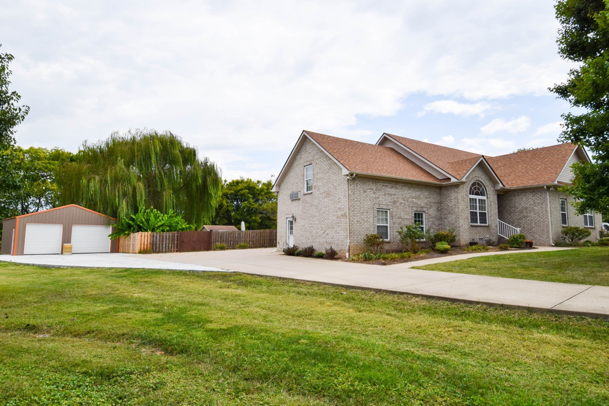 1003 Roland Ct — photo