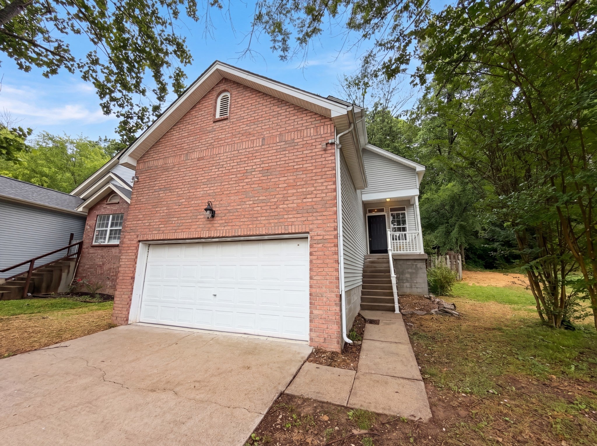 4046 Farmingham Woods Dr — photo