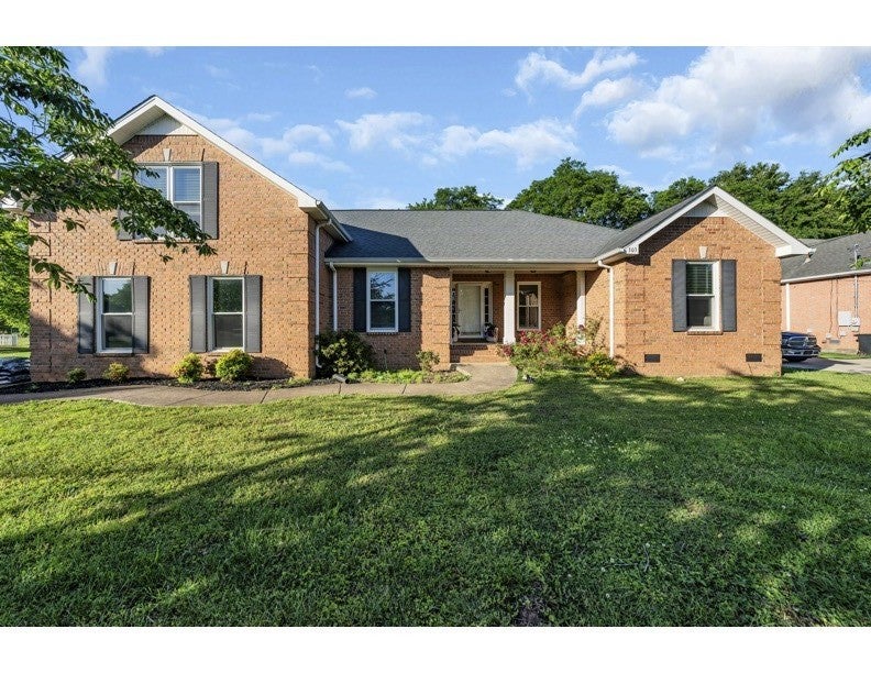 303 Andy Johns Dr — photo