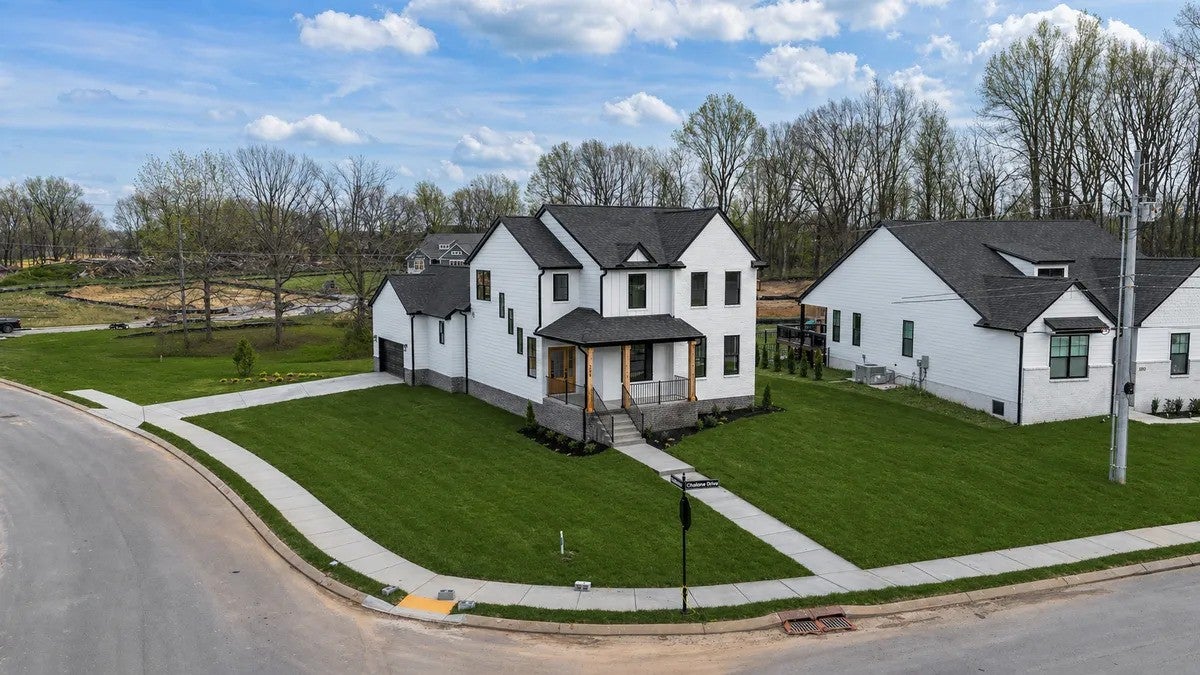 204 Trefethen Dr — photo