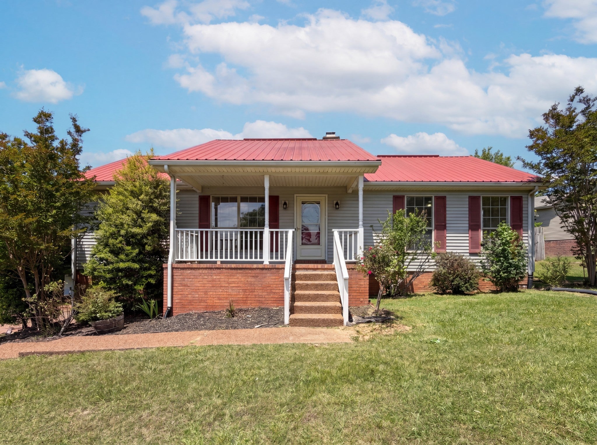 1037 Shadowbrook Dr — photo