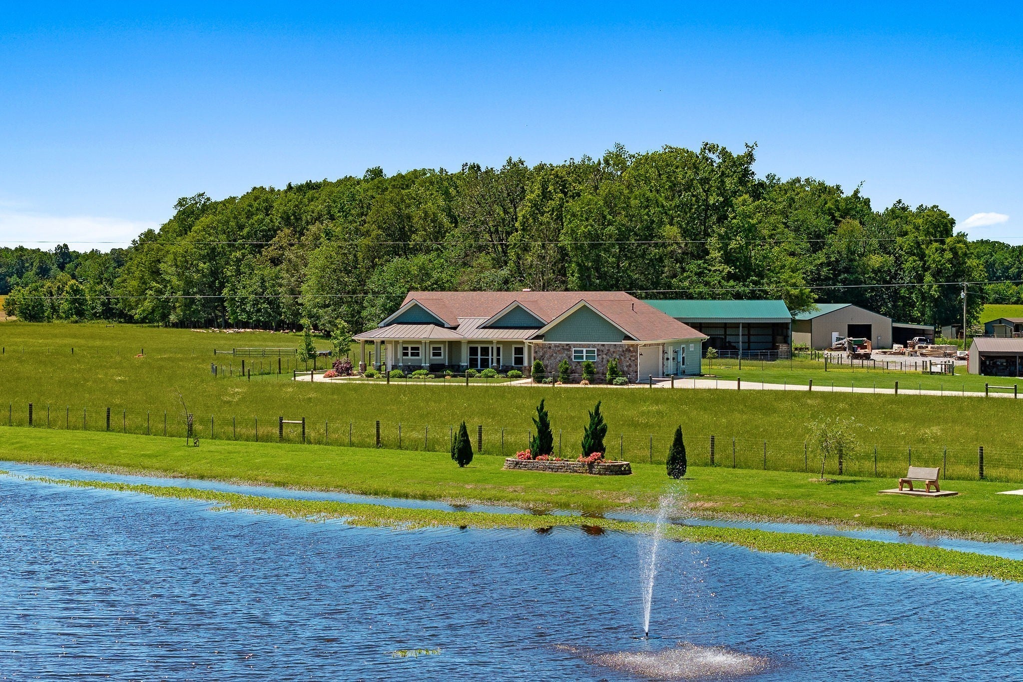1004 Dry Creek Rd — photo