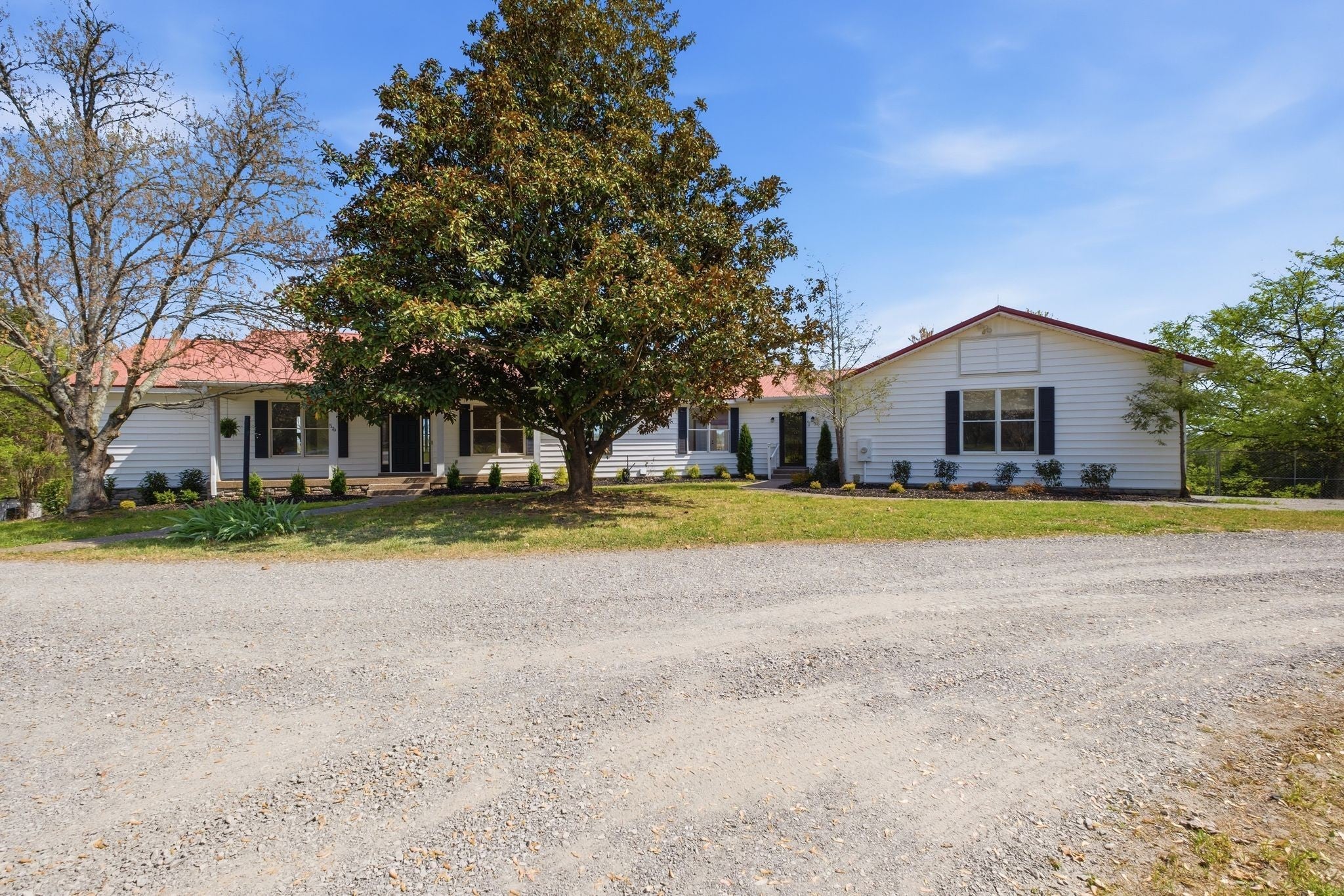 579 Ford Rd — photo