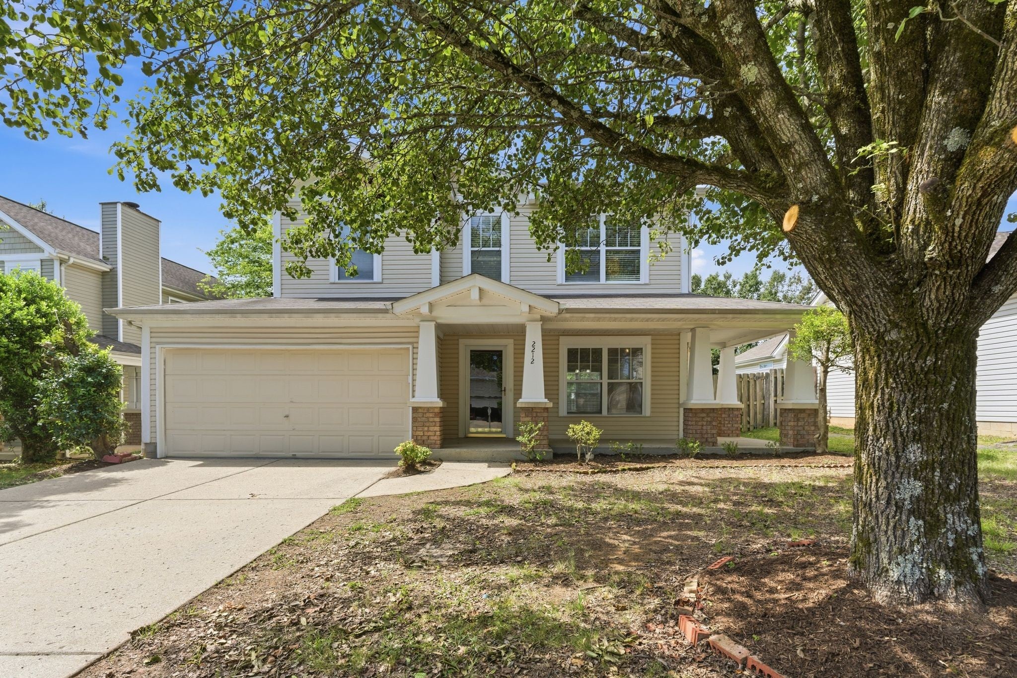 2212 Crescent Valley Ln — photo