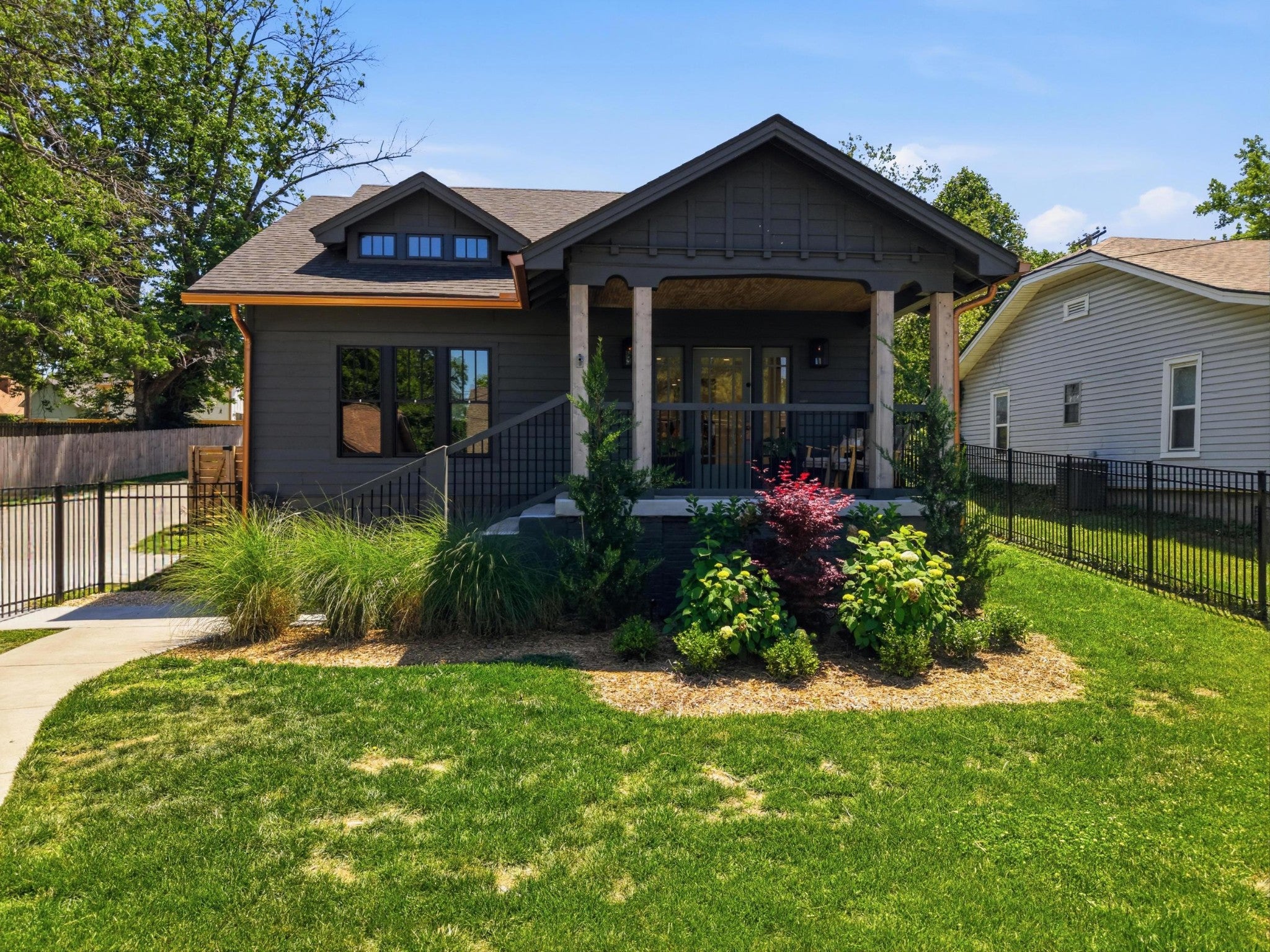1118 Douglas Ave — photo