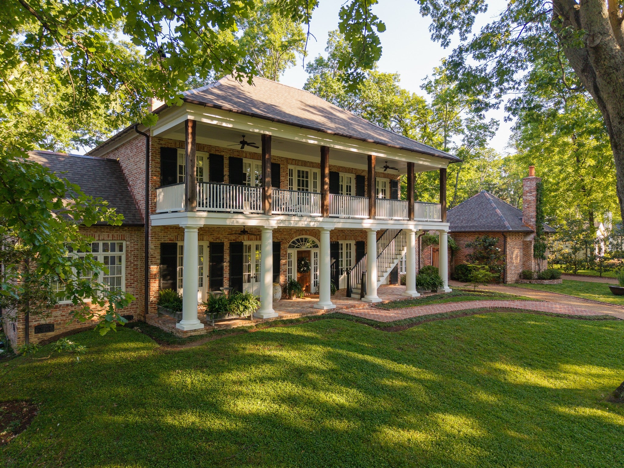 6108 Robin Hill Rd — photo