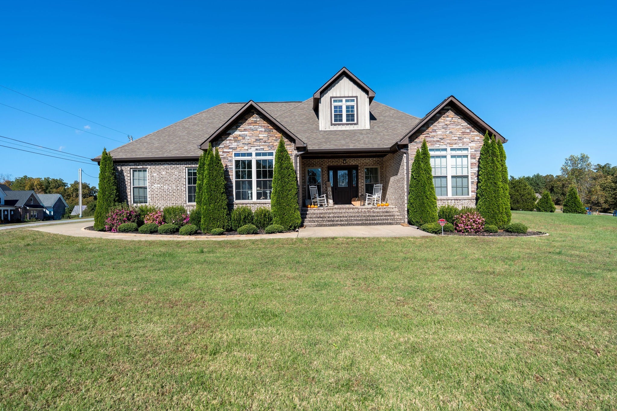 562 Double Eagle Dr — photo