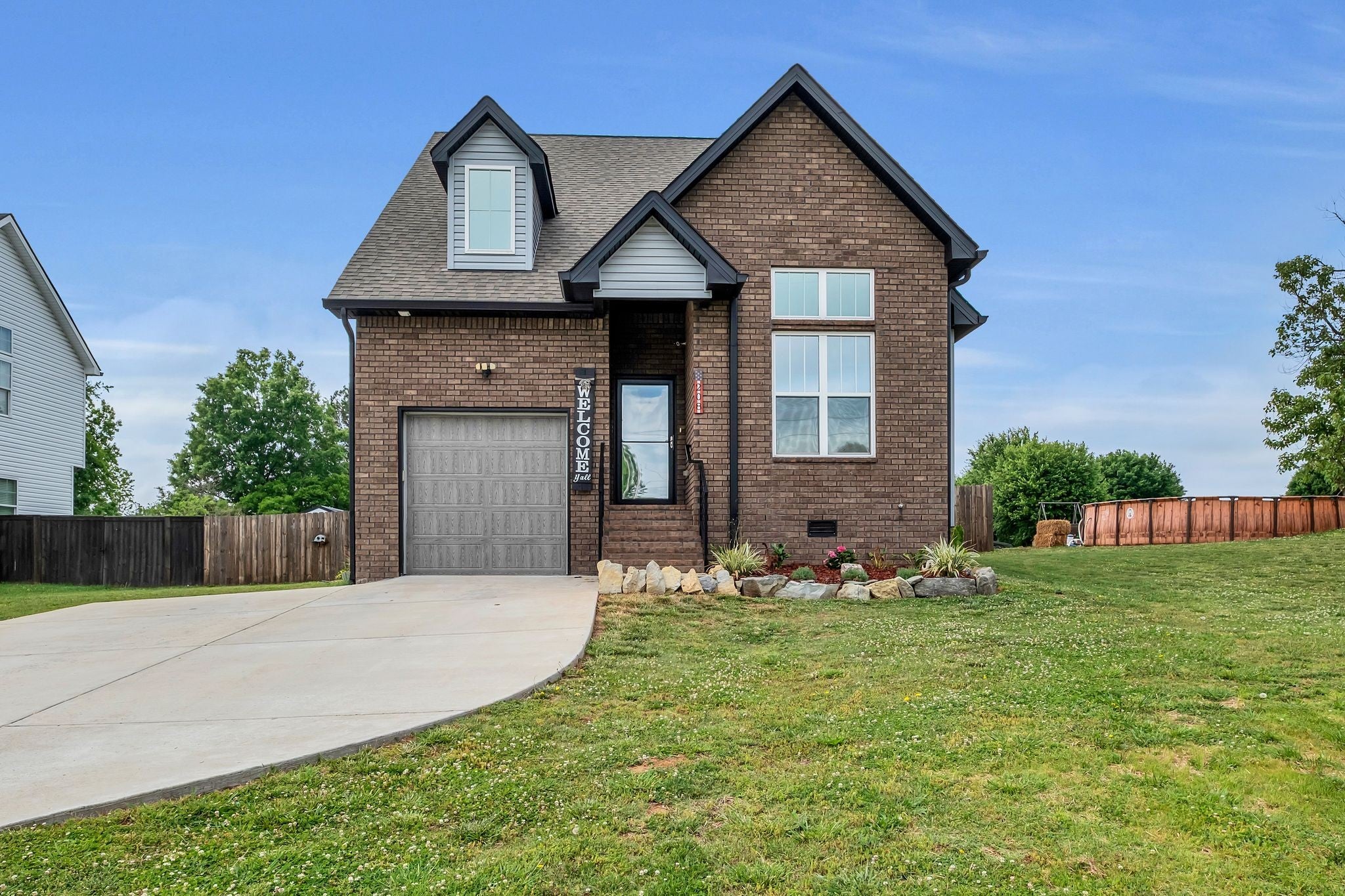 208 Freedom Dr — photo