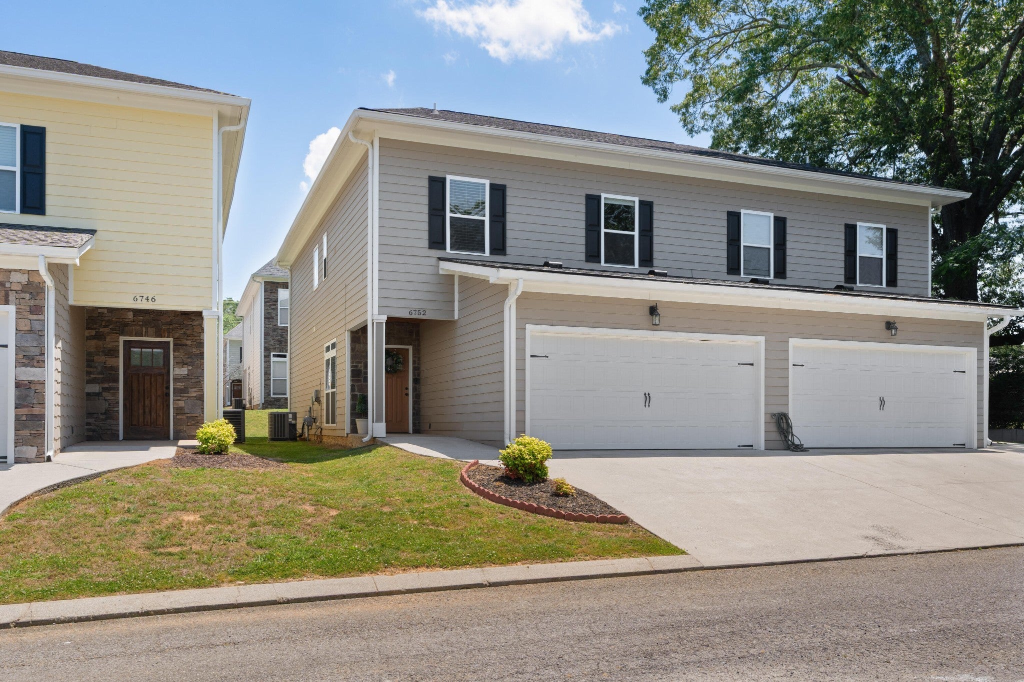 6752 Palms Court — photo