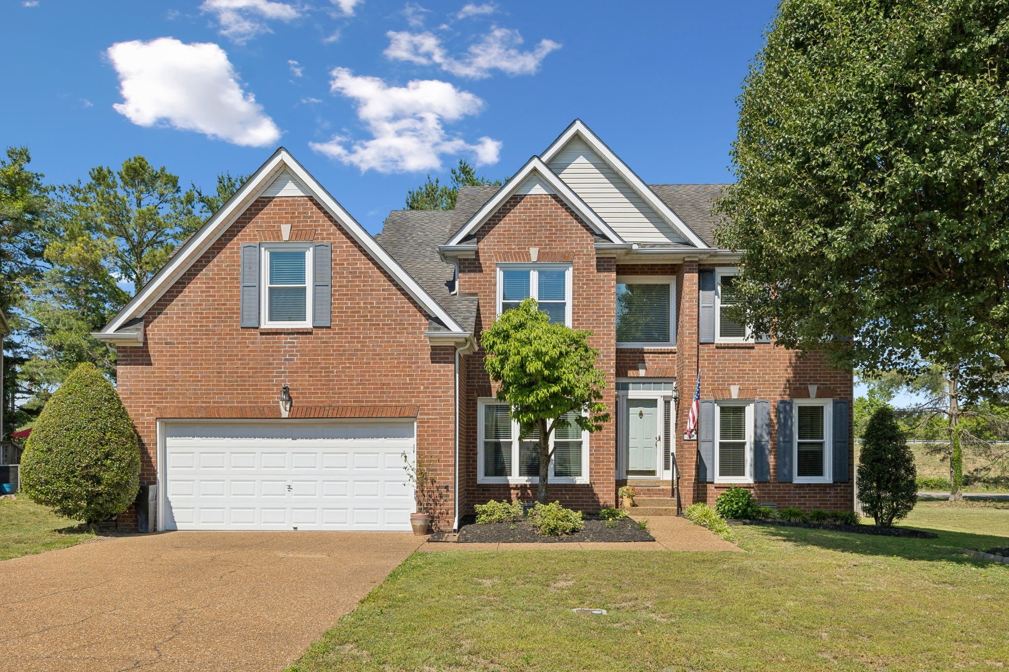 229 Circle View Dr — photo
