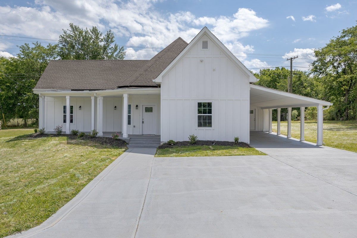 638 Rucker Rd — photo