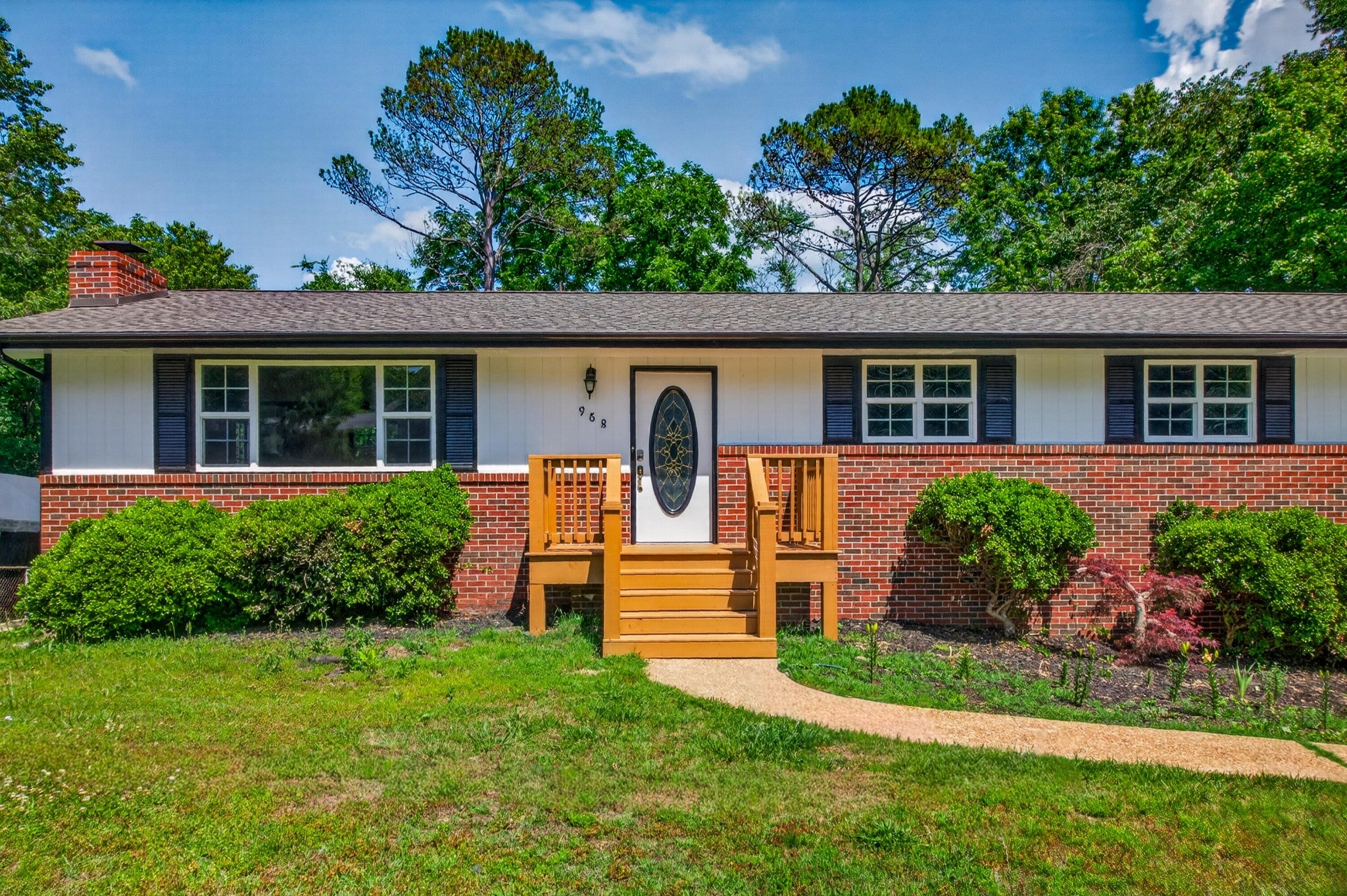 968 W Circle Drive — photo