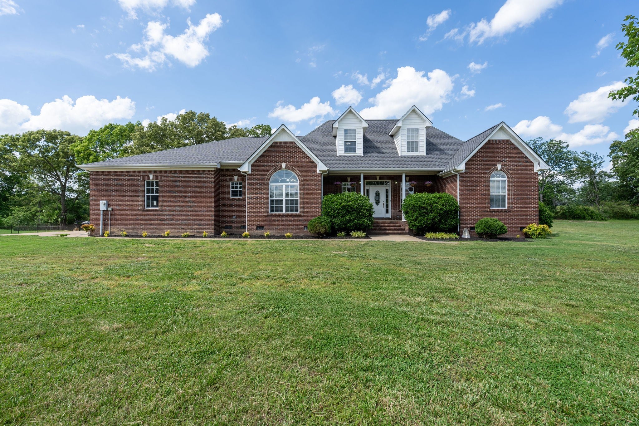 387 Center Point Dr — photo