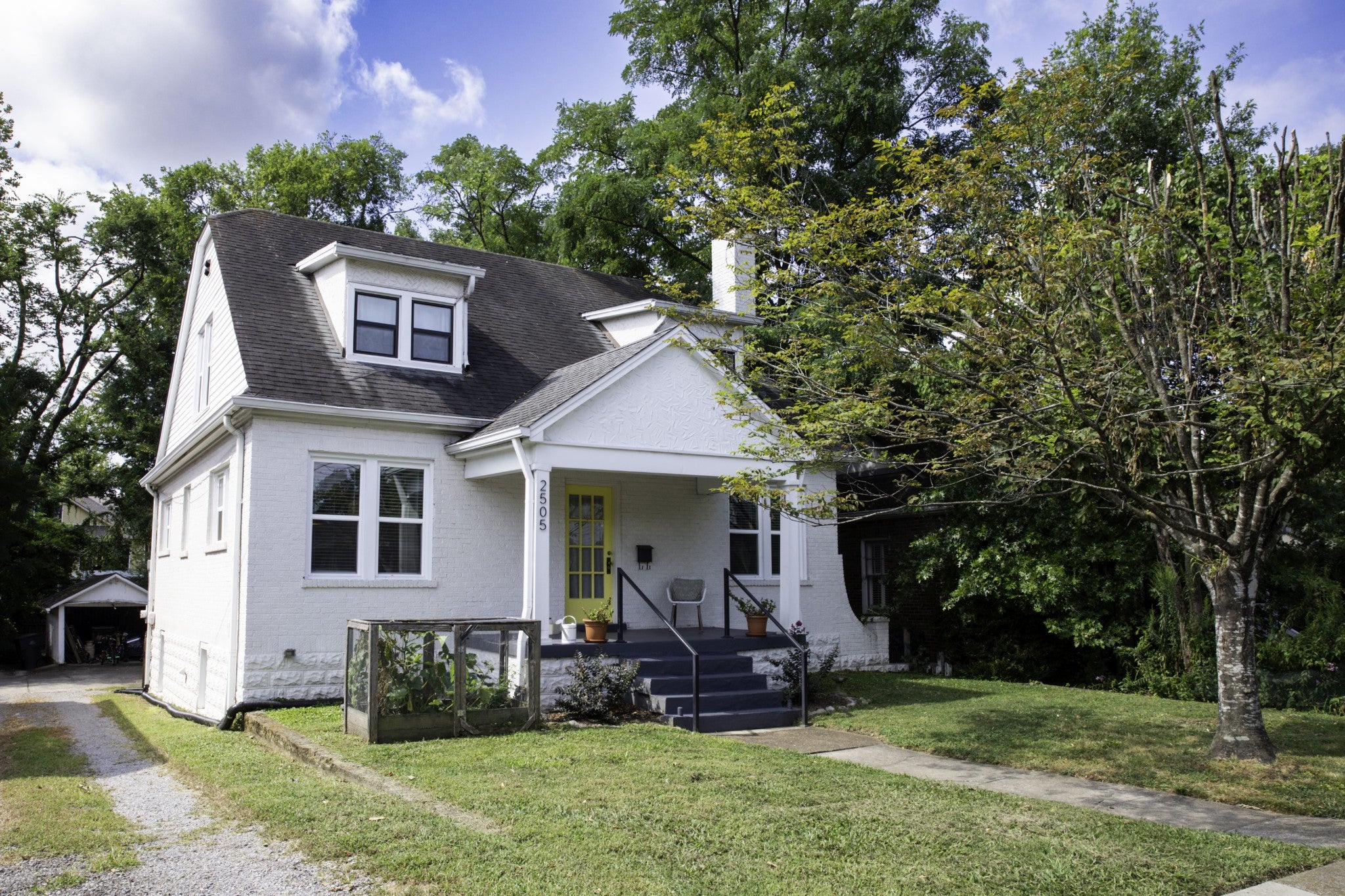 2505 W Linden Ave — photo