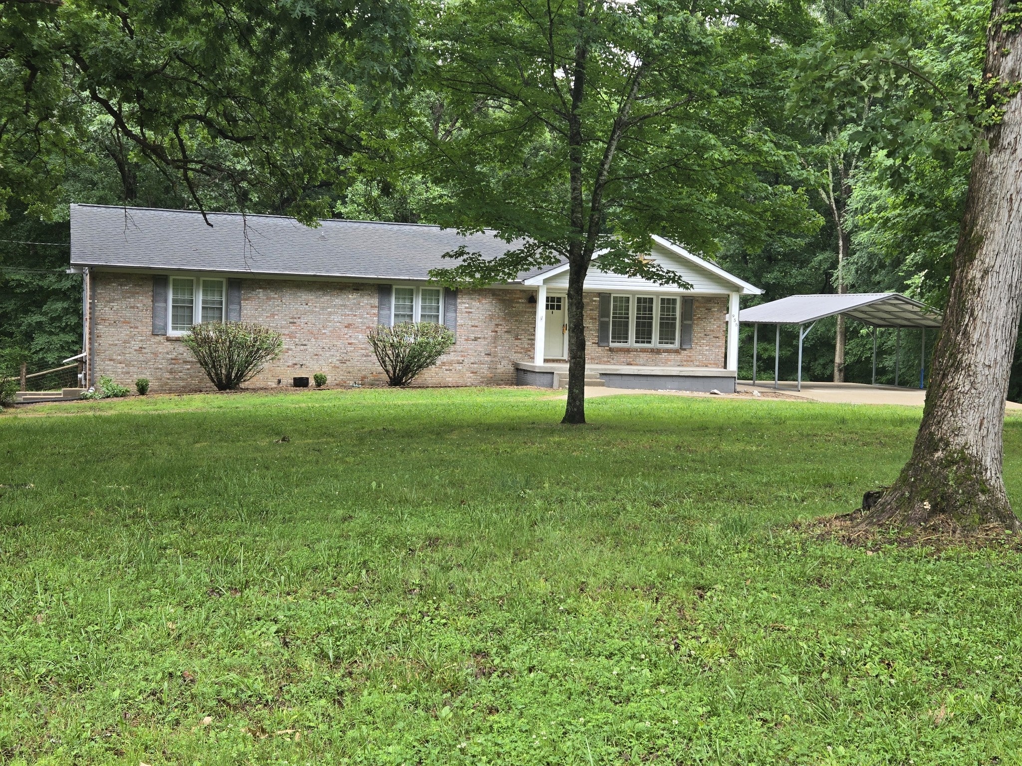 955 Dogwood Dr — photo