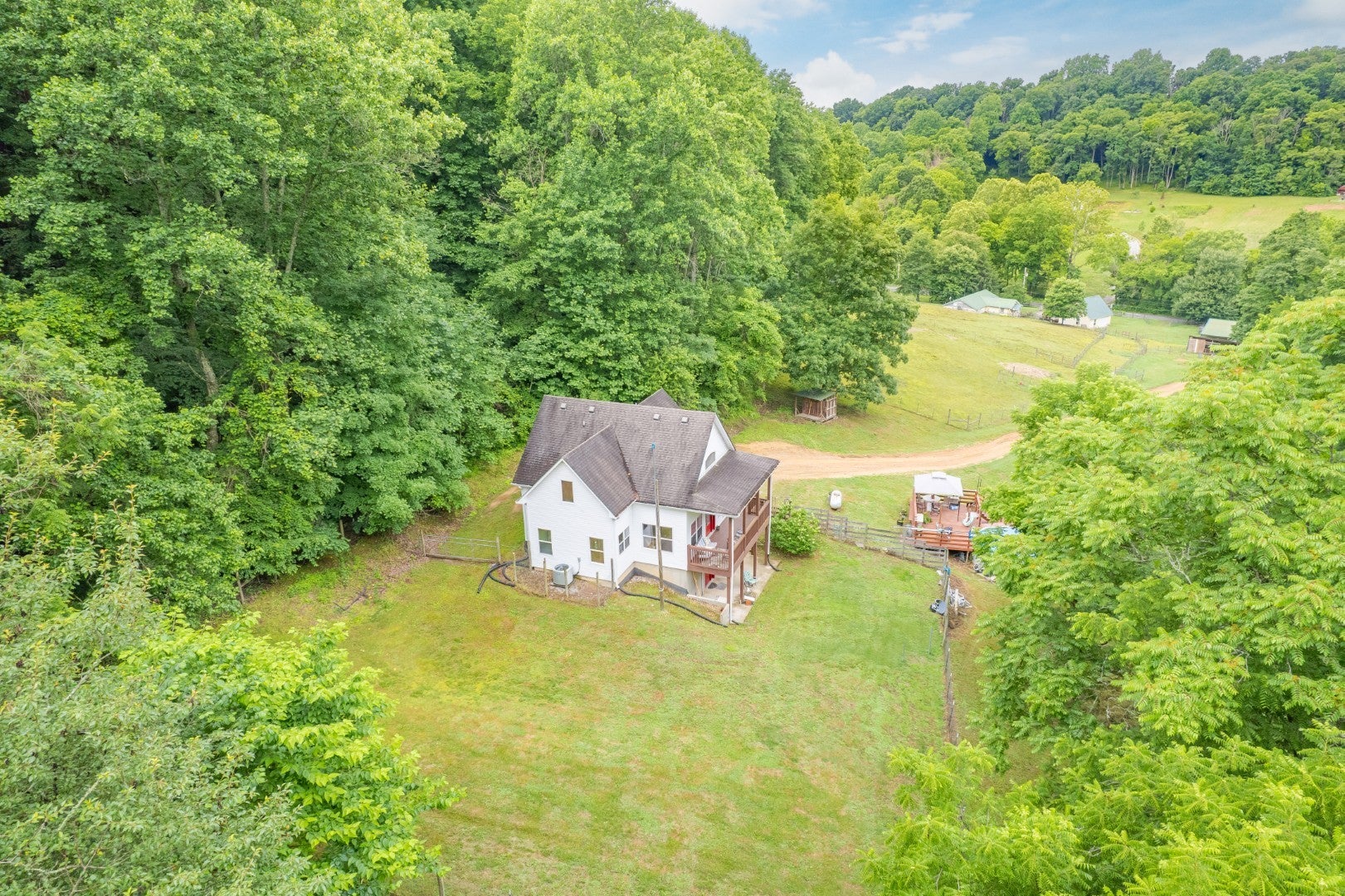 2650 Haywood Hollow Rd — photo
