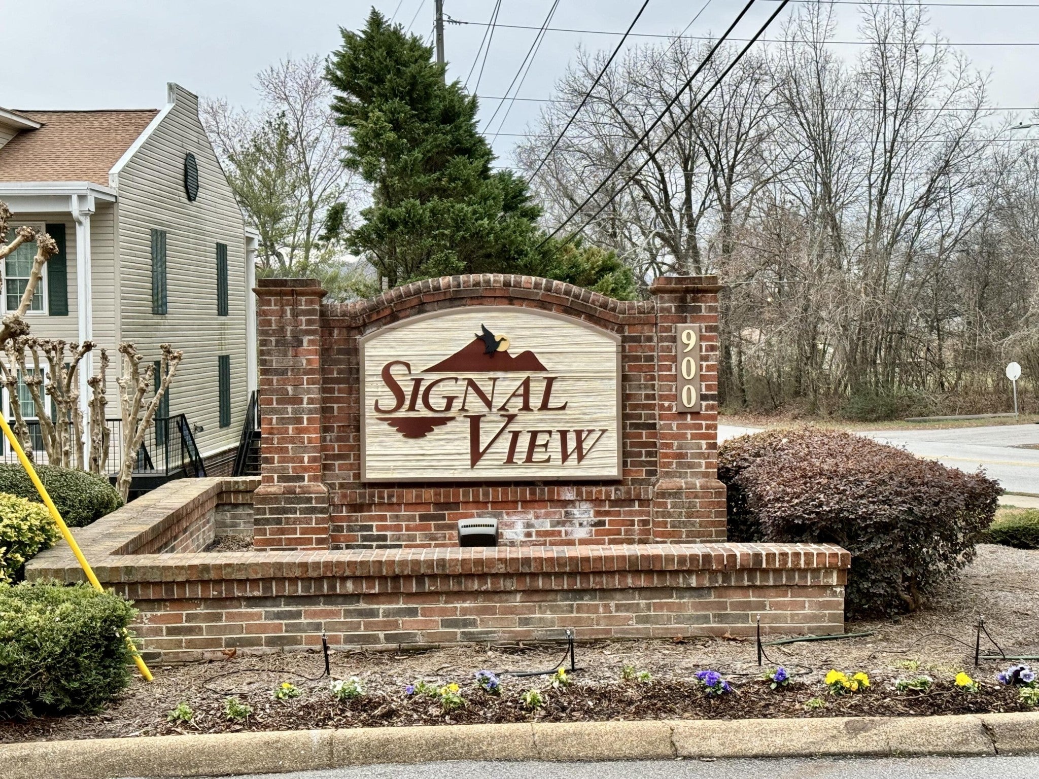 900 Mountain Creek Road — photo
