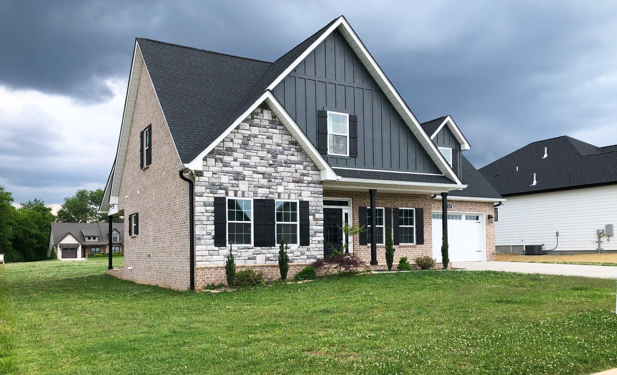 107 Lookout Dr — photo