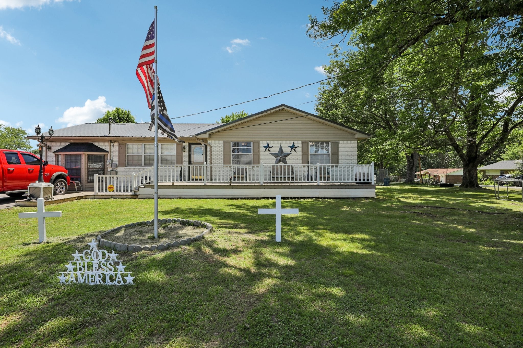 107 Bermuda Dr — photo