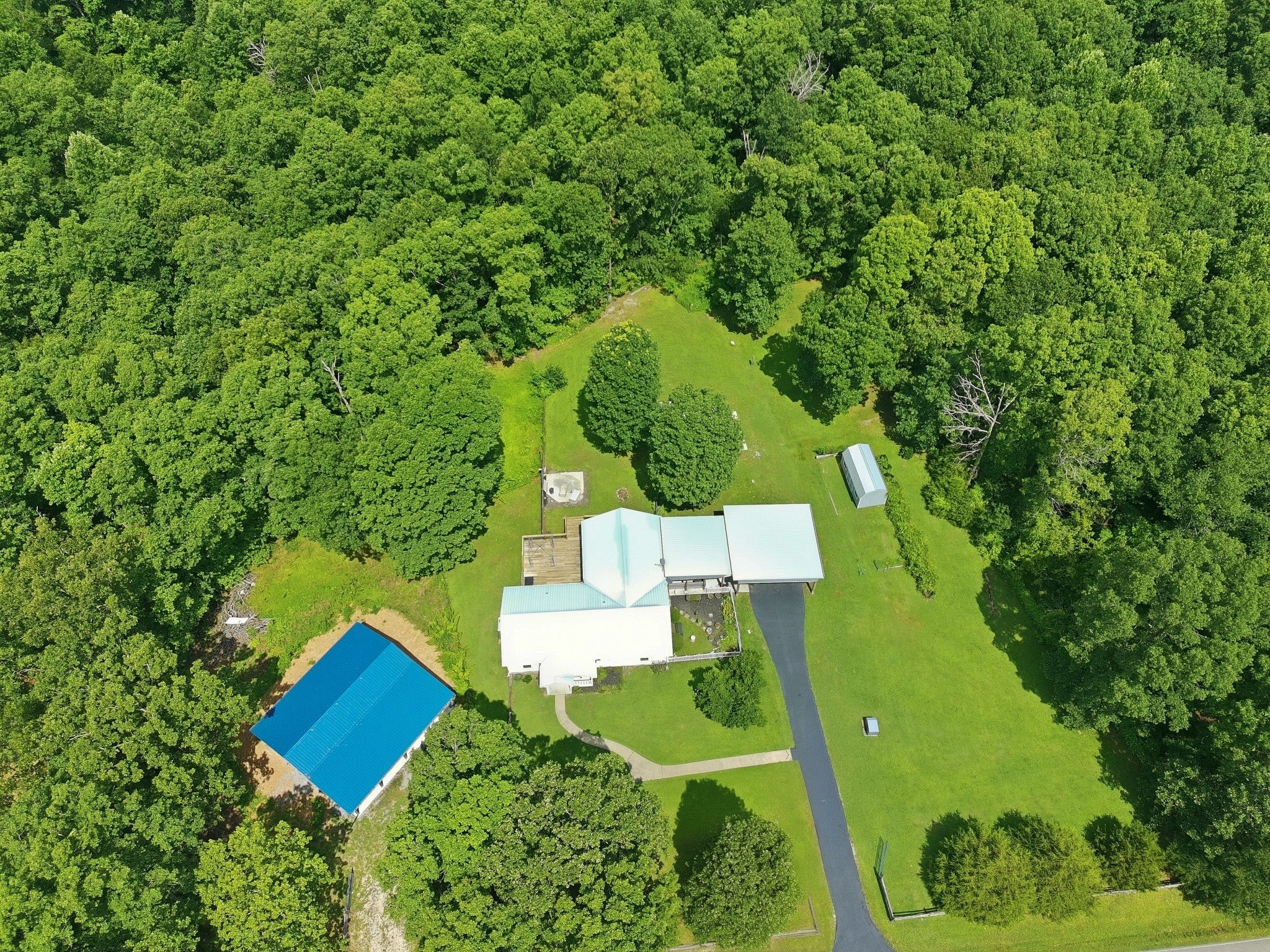 428 Peters Rd — photo