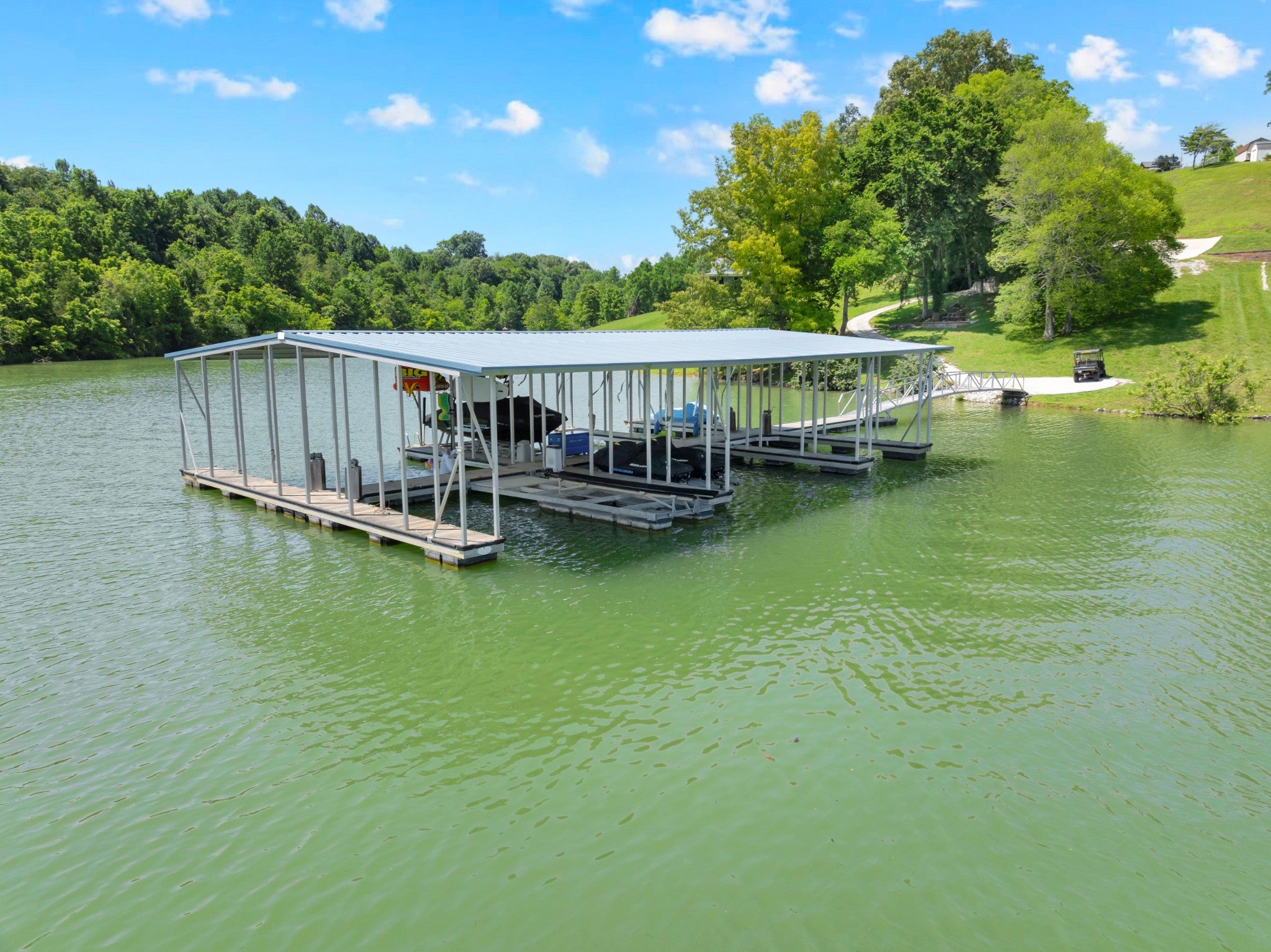 621 Lake Haven Dr — photo