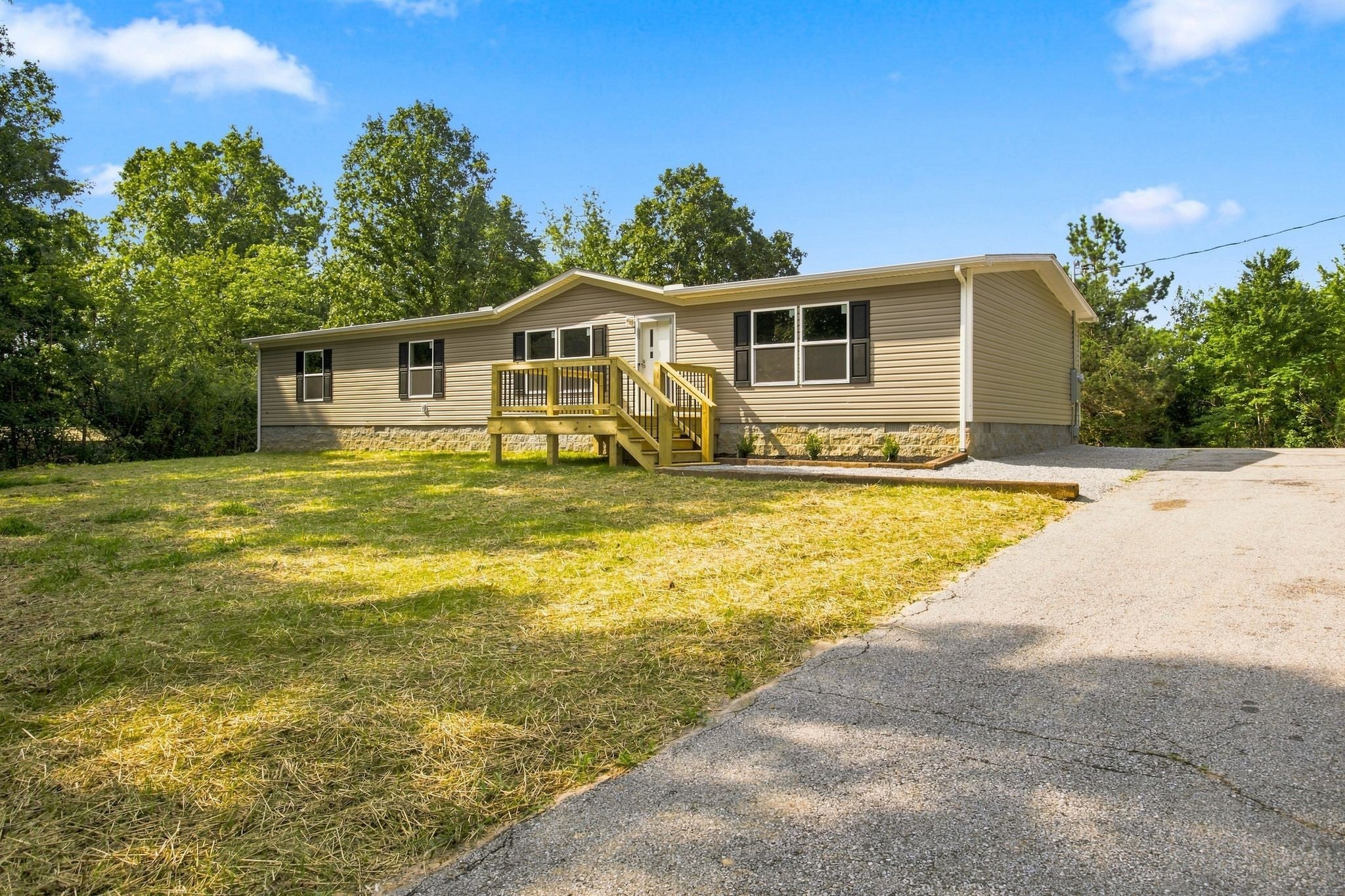 7285 Oak Springs Rd — photo