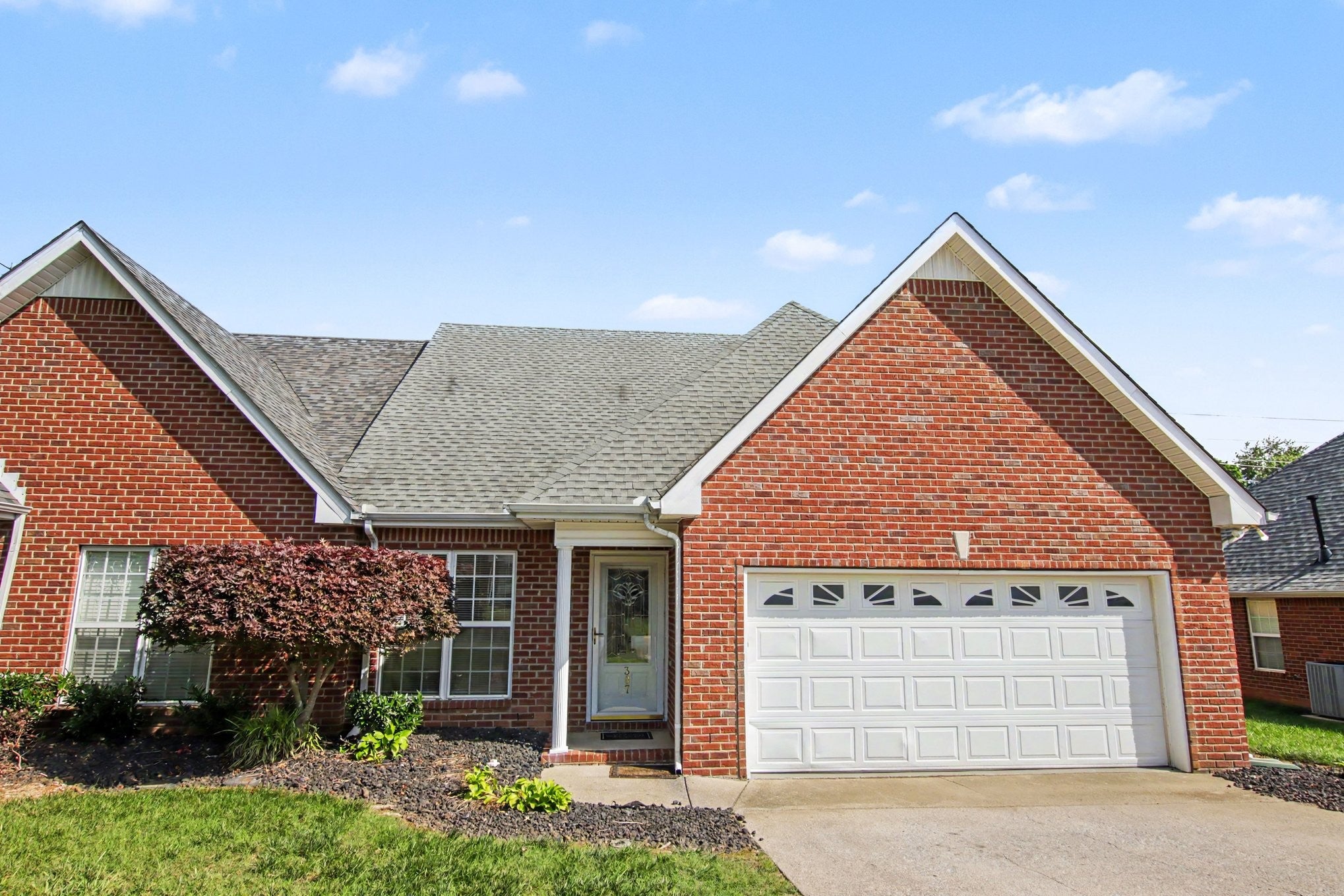 307 Dartford Ct — photo
