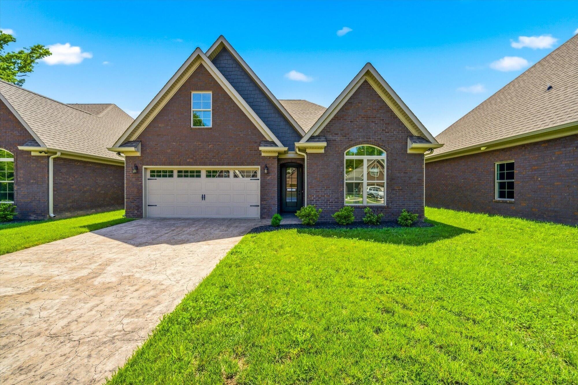 224 Lake View Point — photo