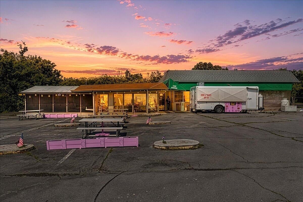 1440 Highway 411N — photo
