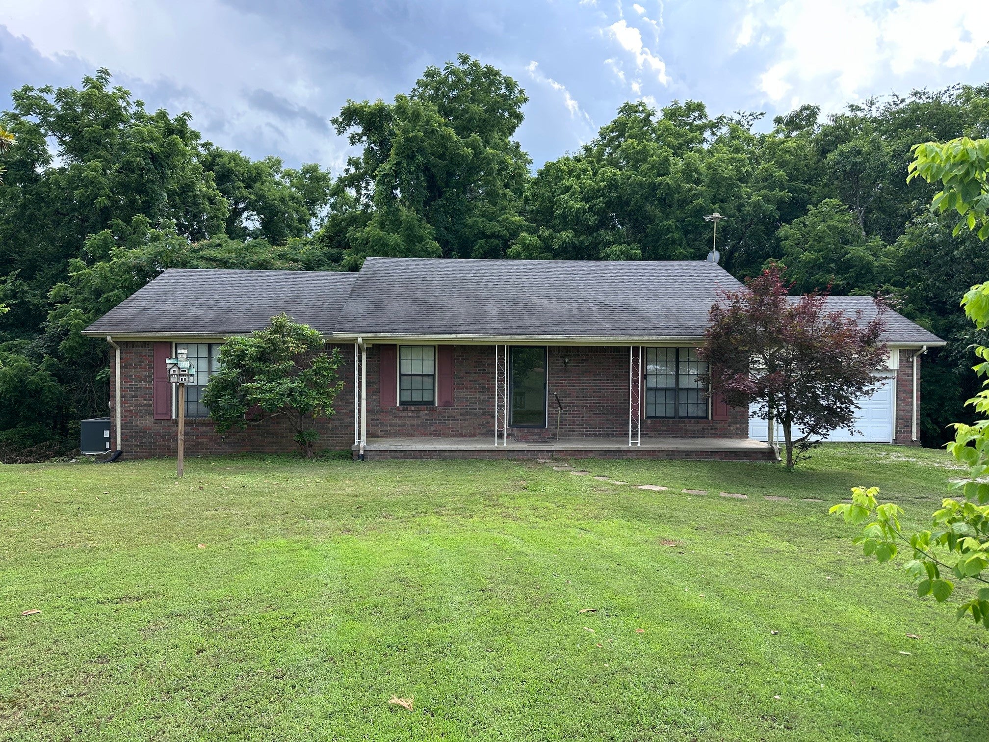 586 Iron City Rd — photo