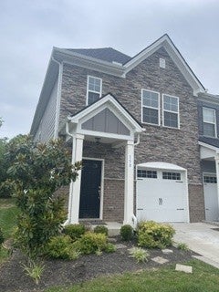 150 Brighton Ln — photo