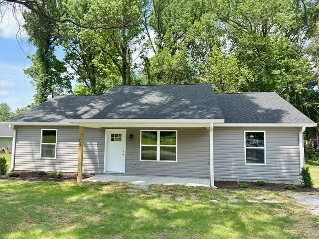 204 E Peter Ave — photo