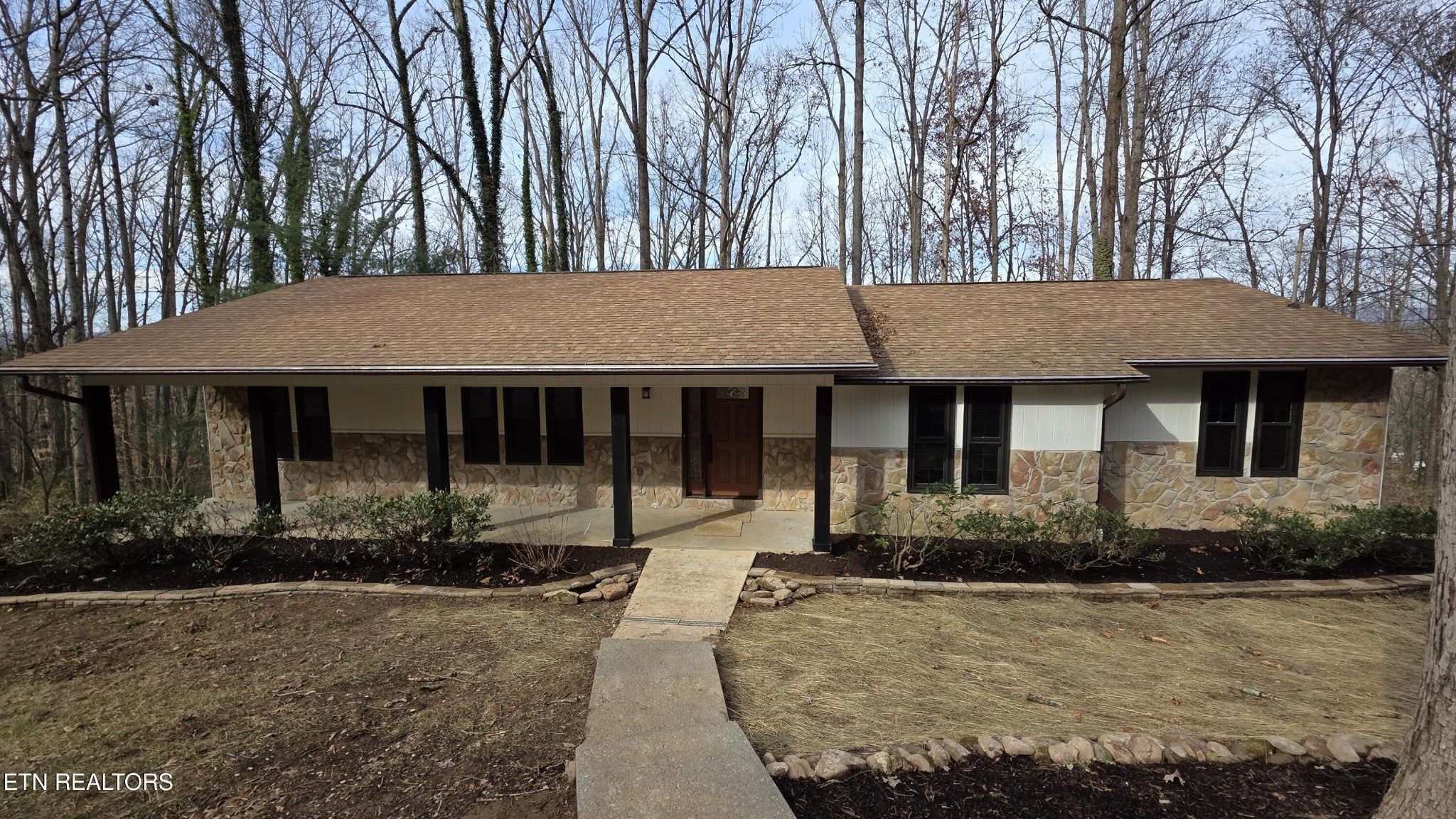 1135 W Outer Drive — photo