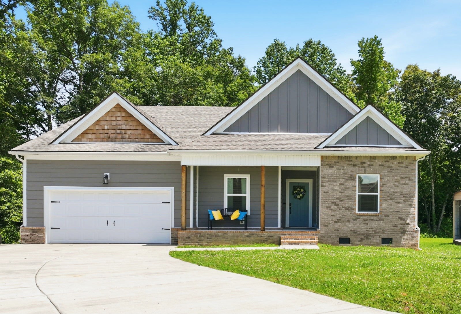 141 Stone Haven Dr — photo