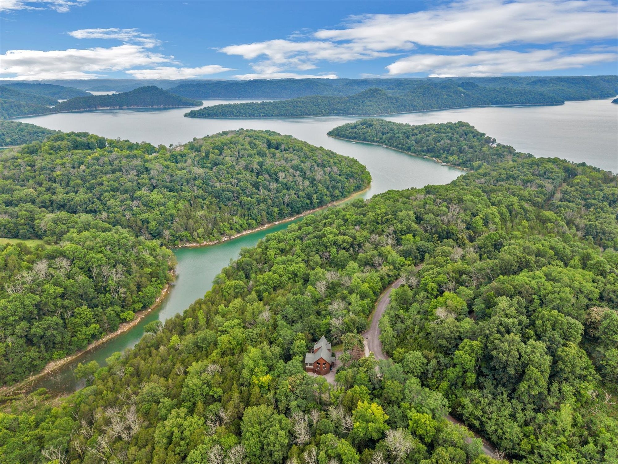 110 Lake Meadow Dr — photo