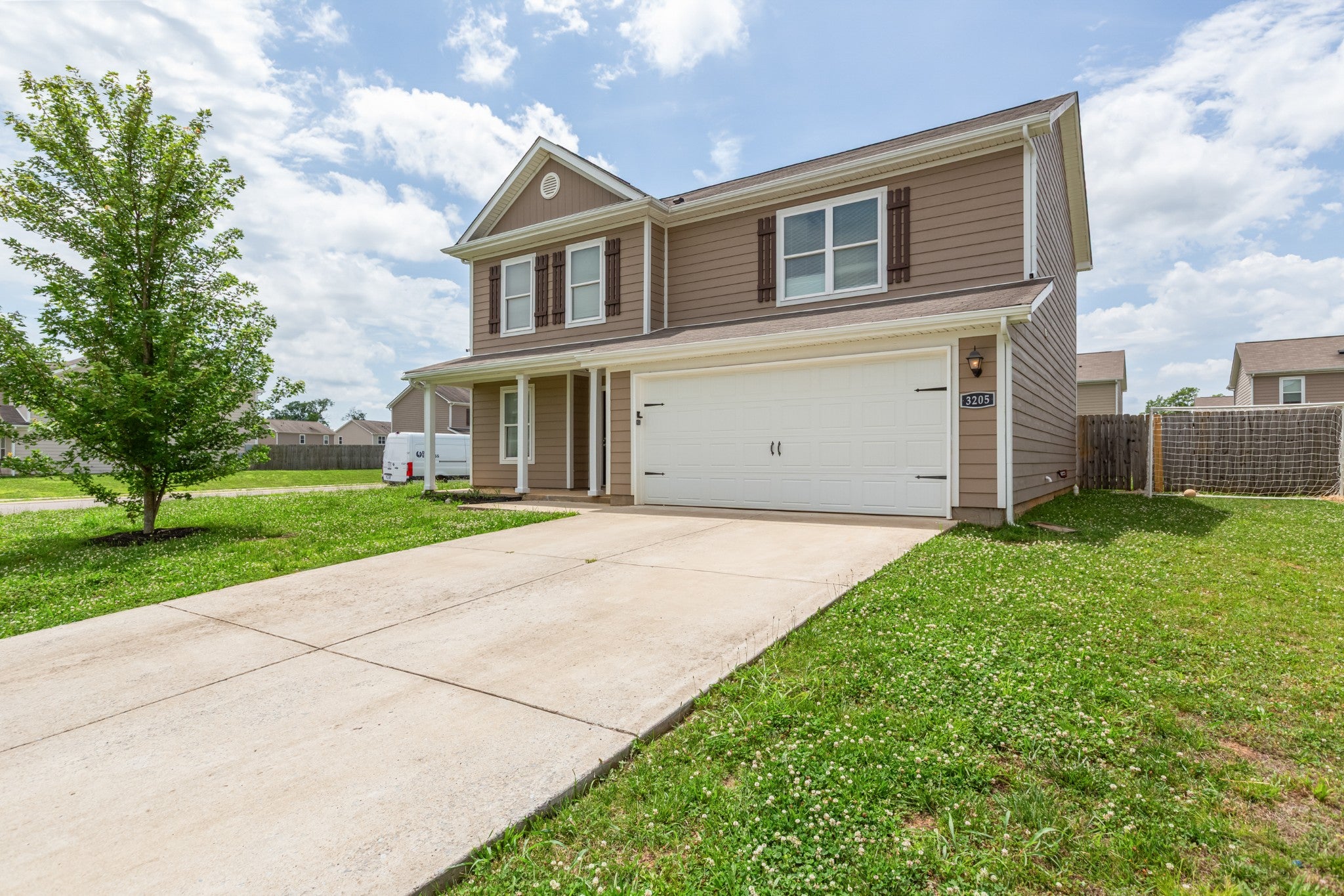 3205 Dizzy Dean Dr — photo