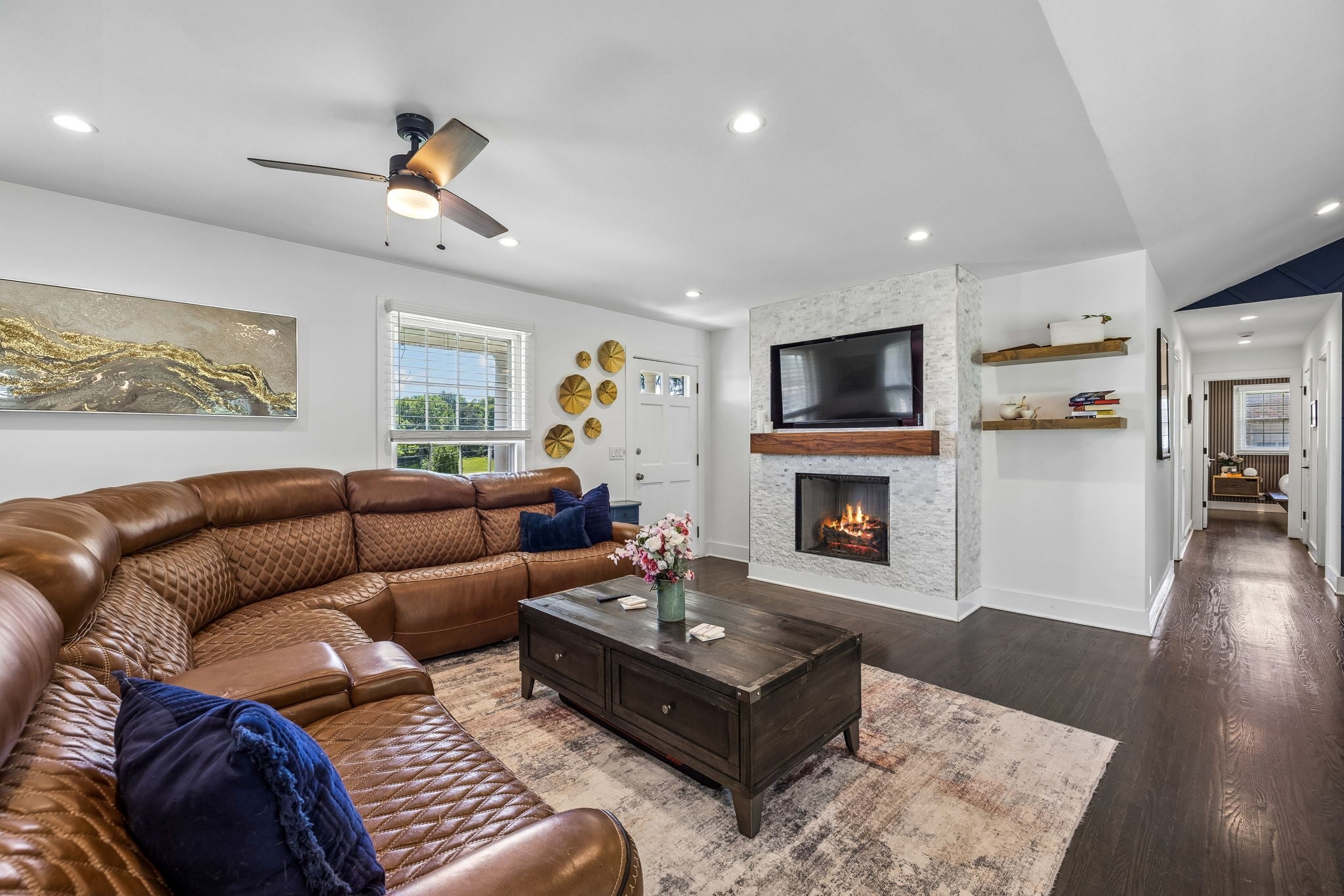 301 Northside Dr — photo