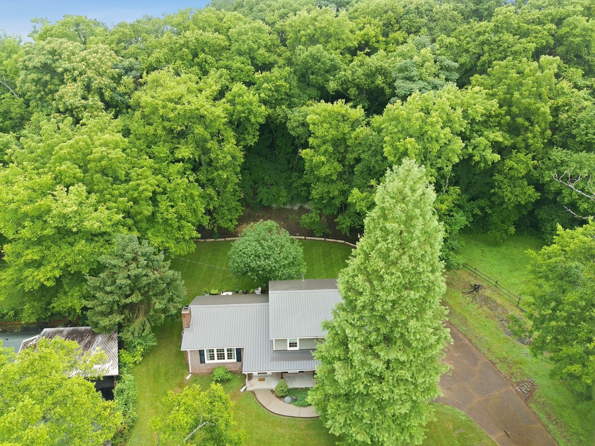 104 Fairview Drive — photo