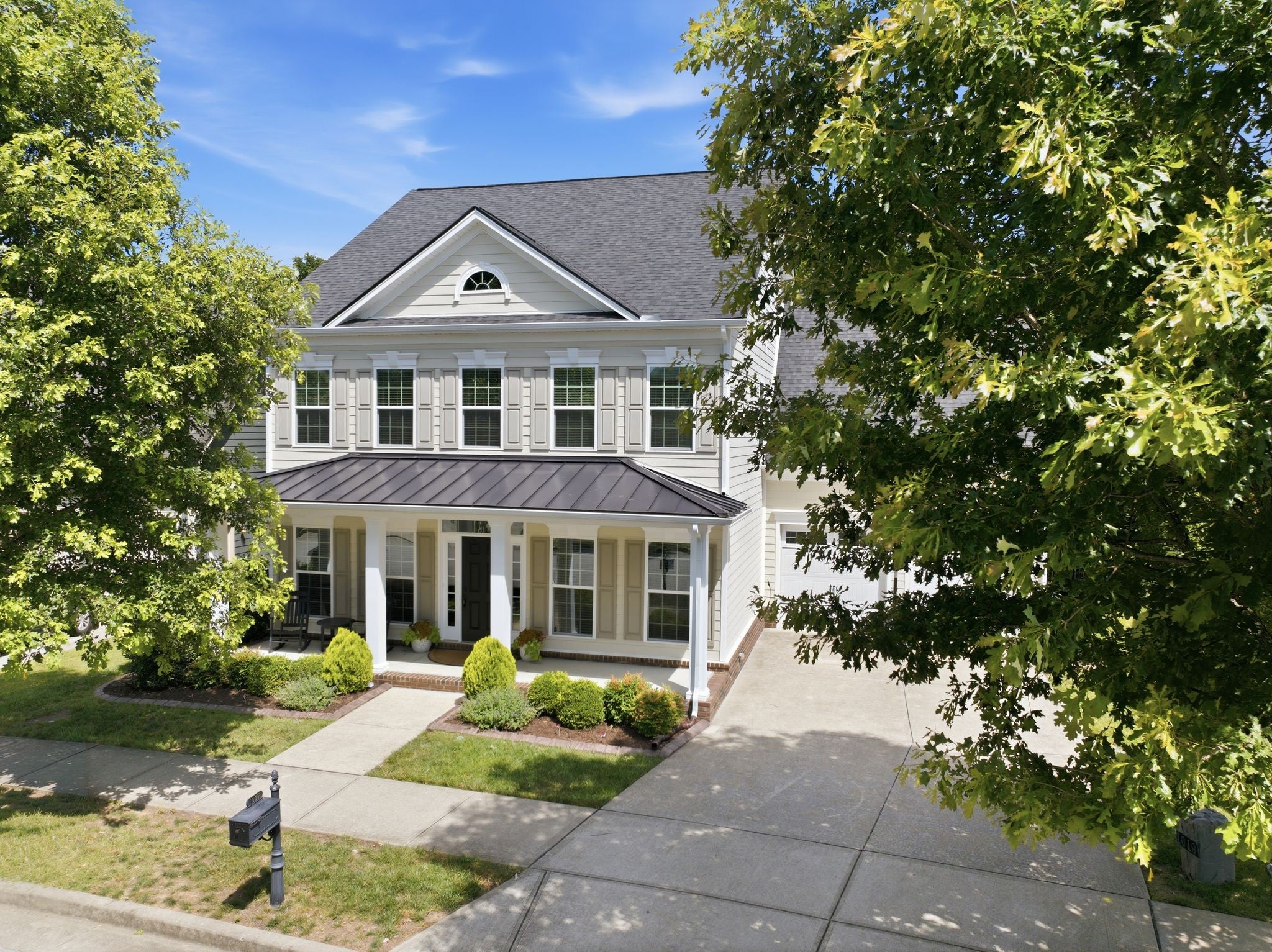 1017 Linden Isle Dr — photo