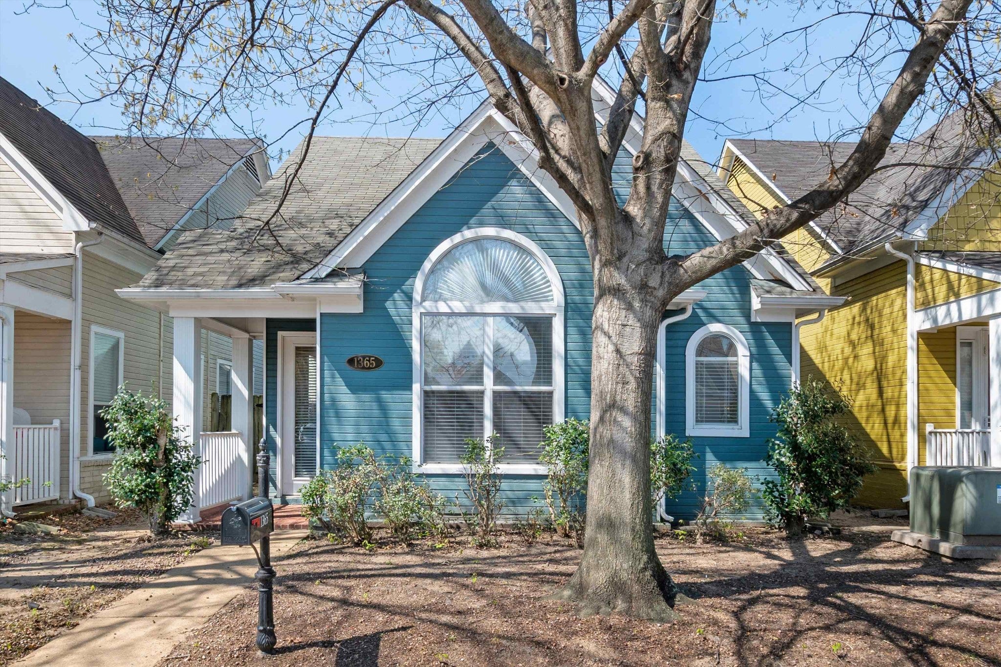 1365 Harbor Park Dr — photo