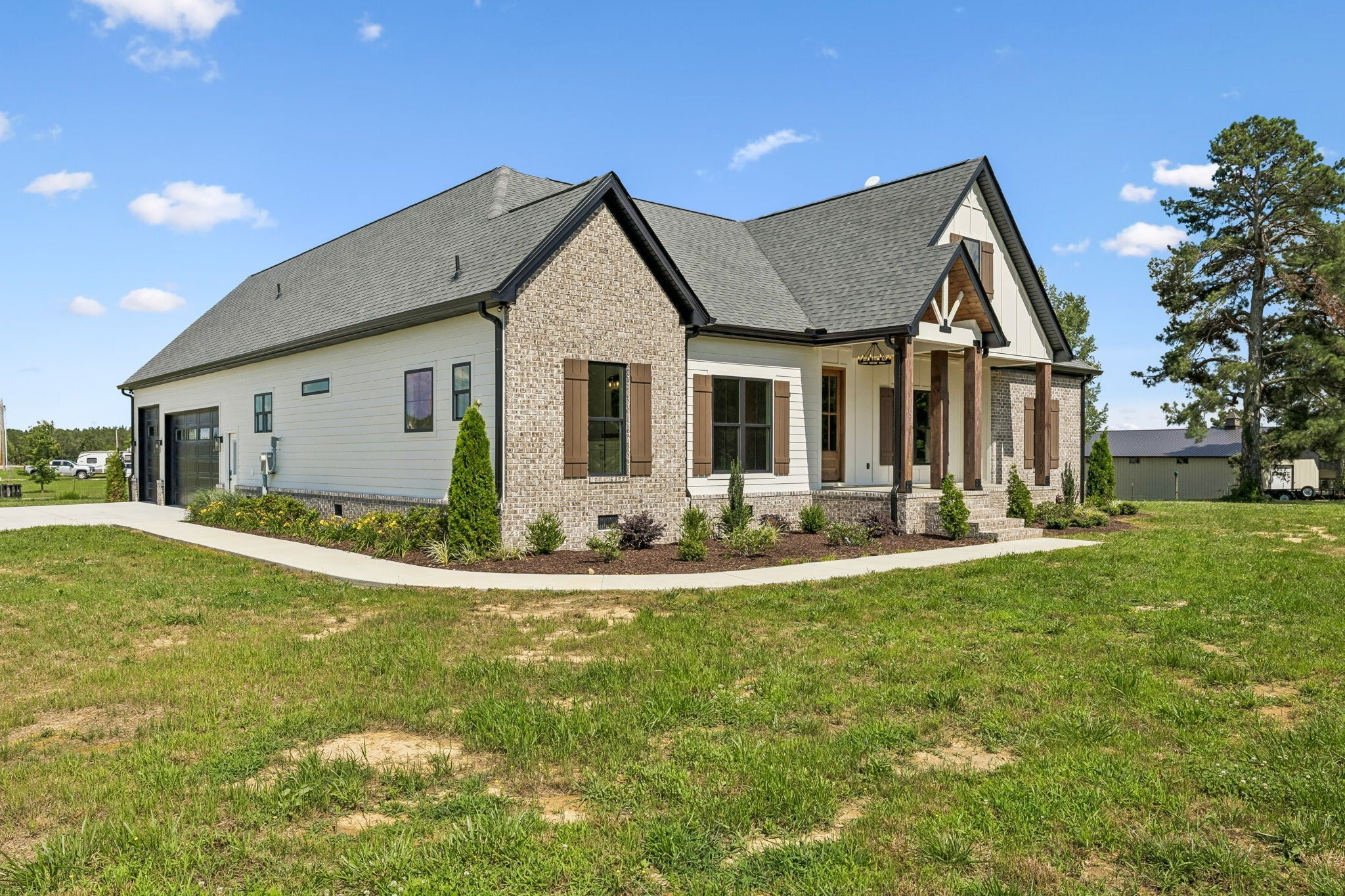 136 Summer Lake Dr — photo